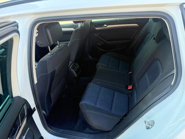 VW Passat Variant 1.4 TSI GTE Hybrid DSG-image-10