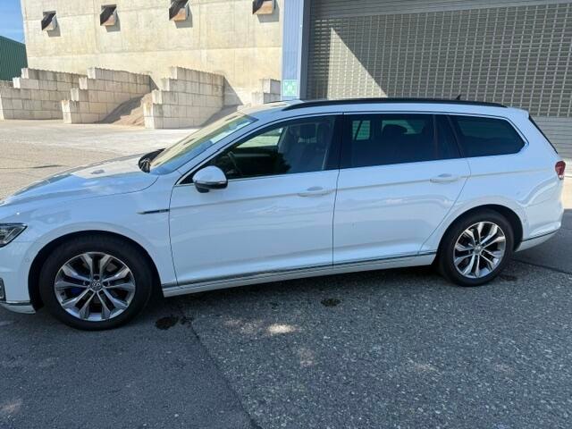 VW Passat Variant 1.4 TSI GTE Hybrid DSG-image-2