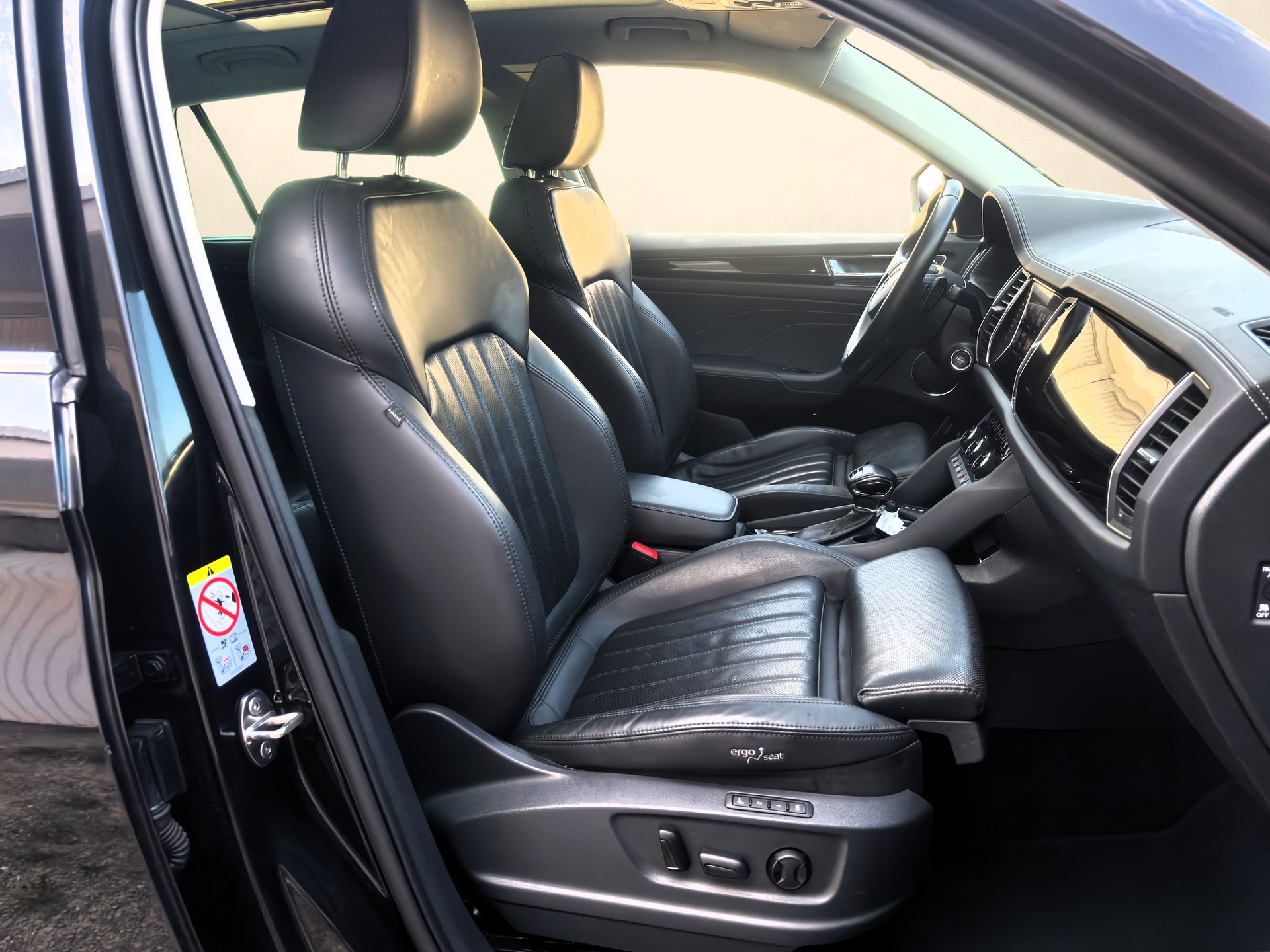 SKODA Kodiaq 2.0 TDI CR L&K❗Laurent & Klement❗4x4 DSG ✅CH-Fahrzeug & 8-fach bereift✅-image-9