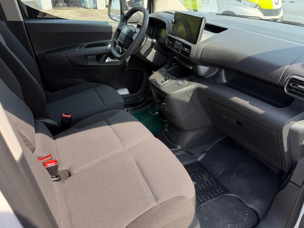 FIAT E-Doblo L1 50kWh 800kg Easy Pro-image-12