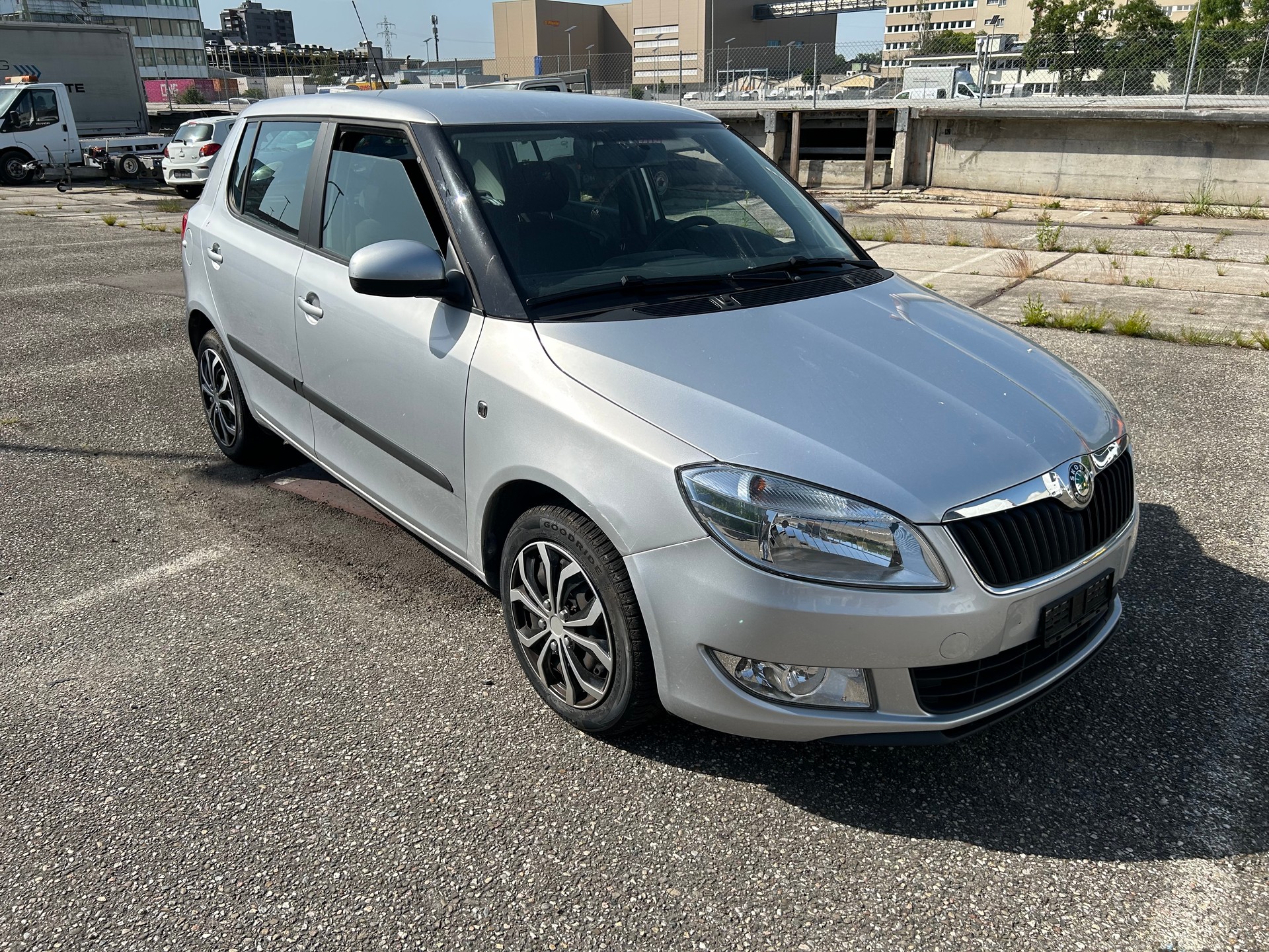 SKODA Fabia 1.2 TSI Classic DSG-image-0
