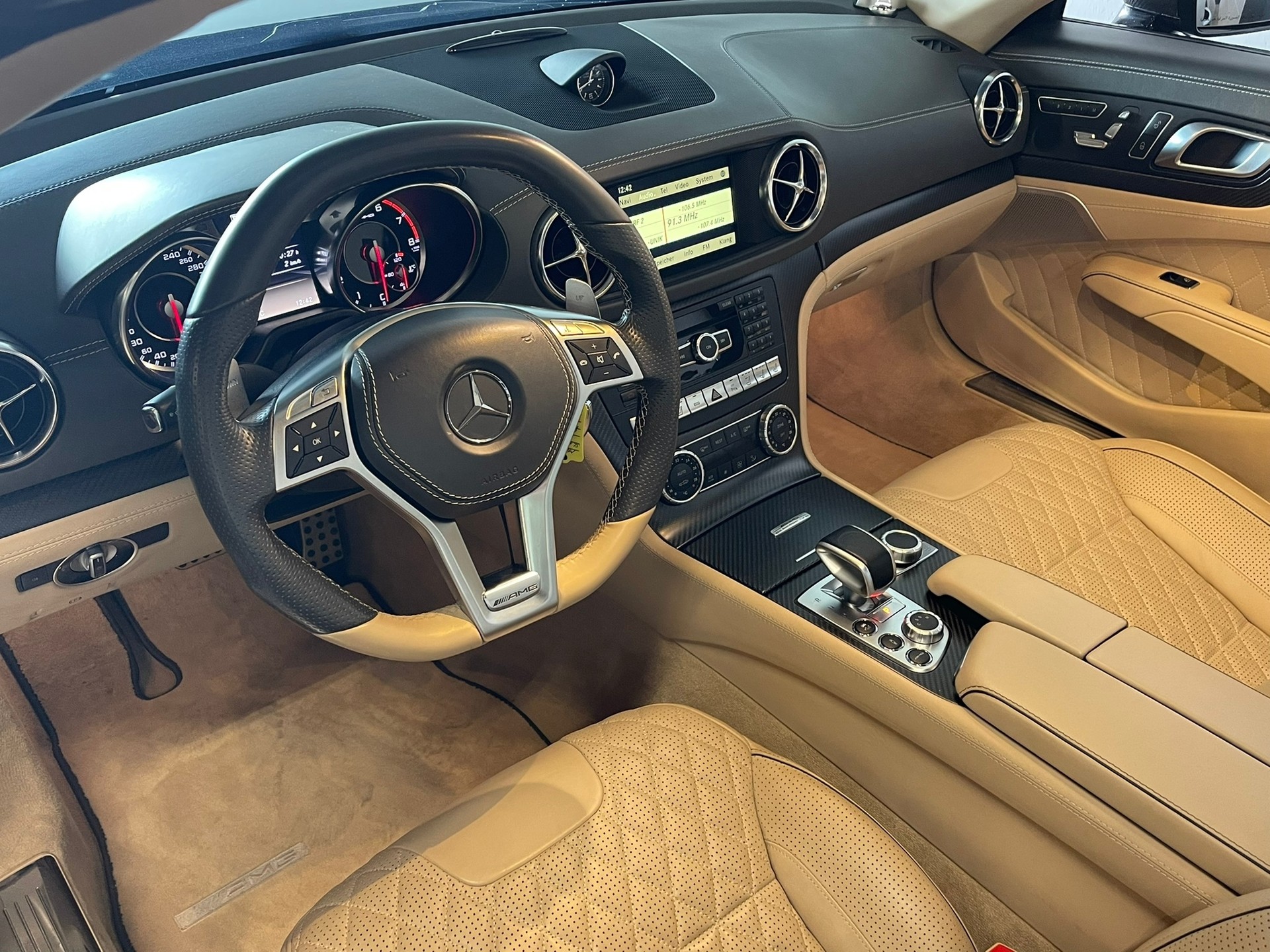 MERCEDES-BENZ SL 65 AMG 7G-Tronic 45th Anniversary "1 of 45"-image-5
