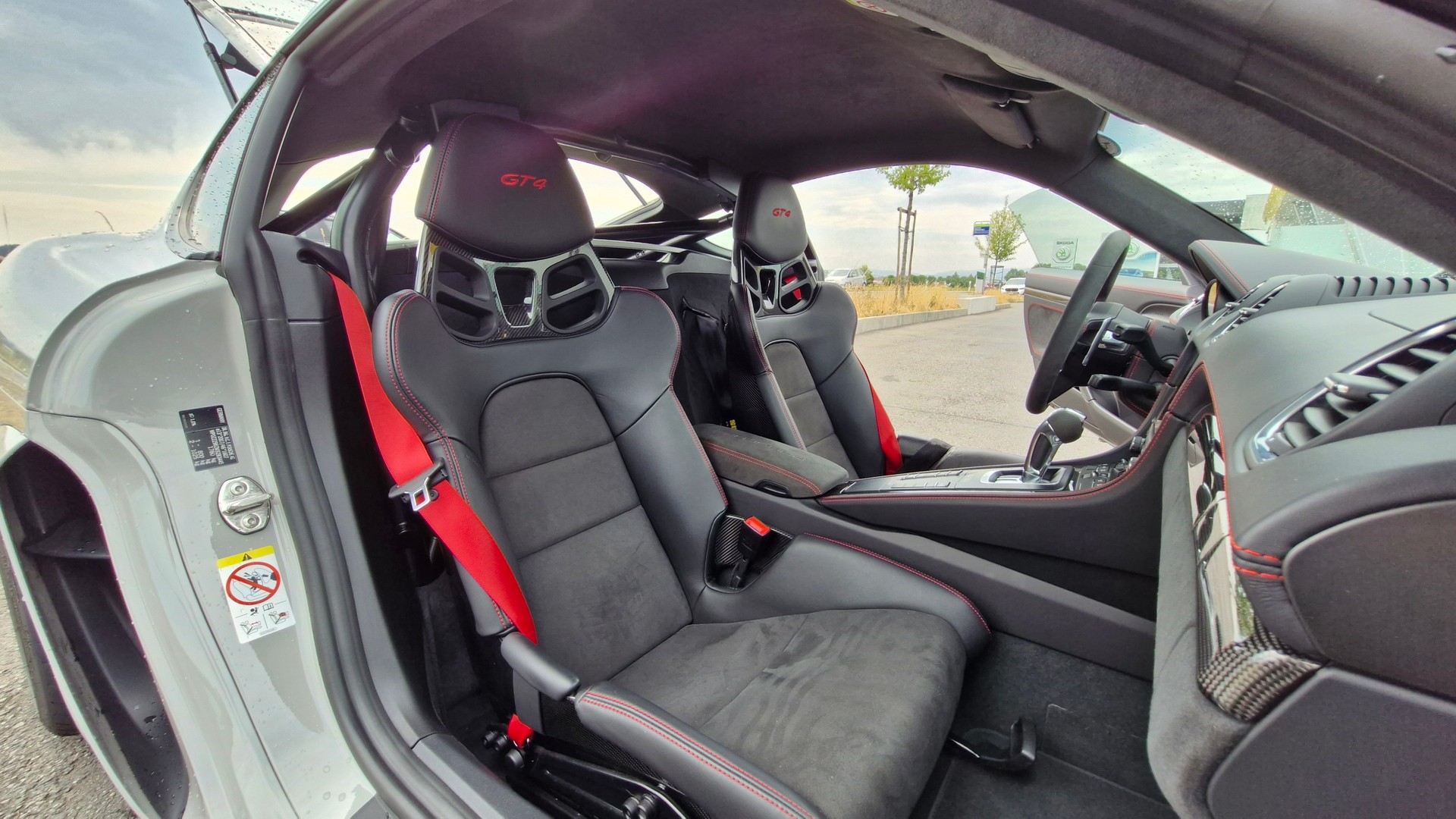 PORSCHE 4.0 GT4 PDK-image-16
