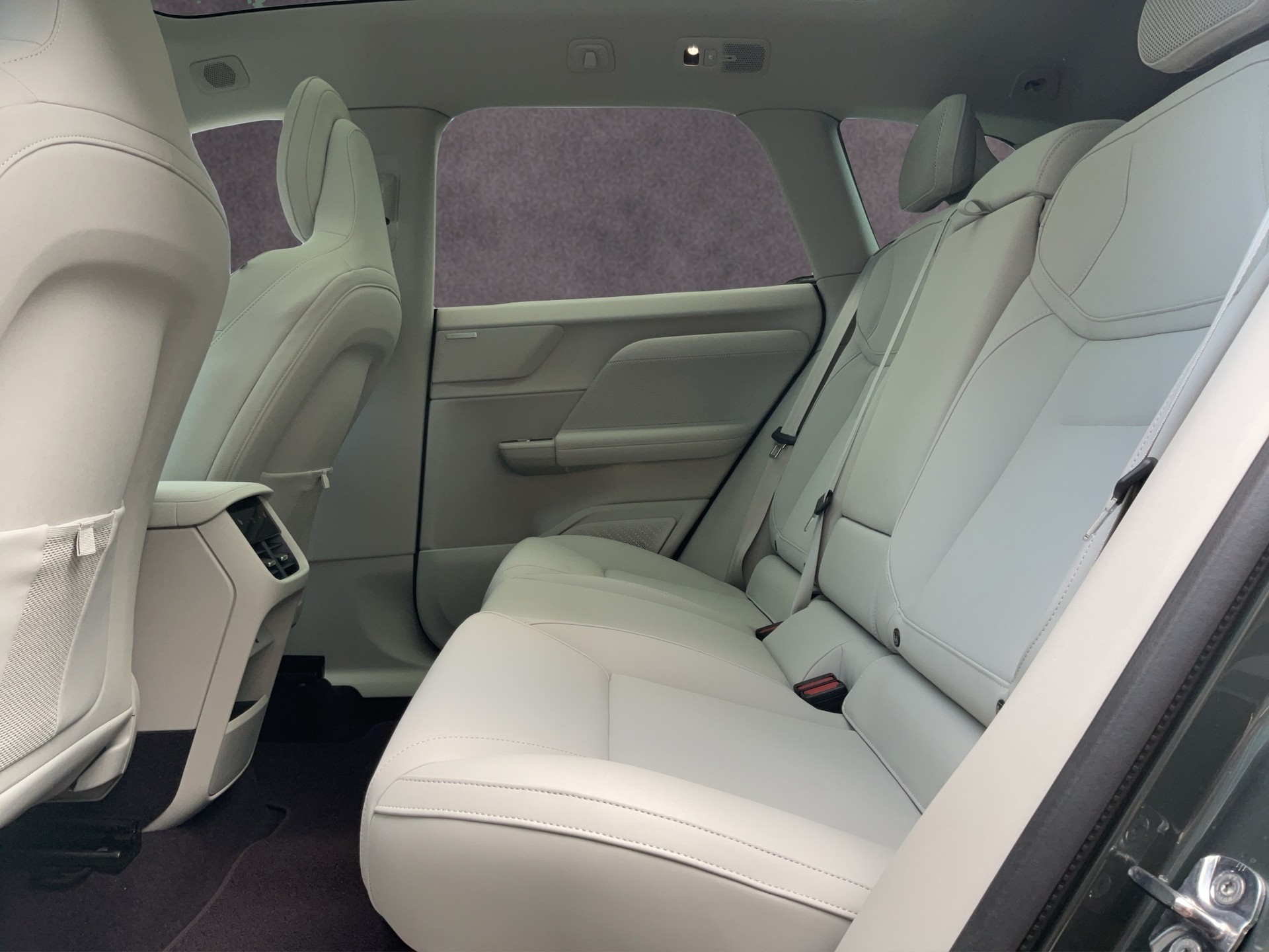 VOLVO EX60 Twin Ultra AWD-image-11