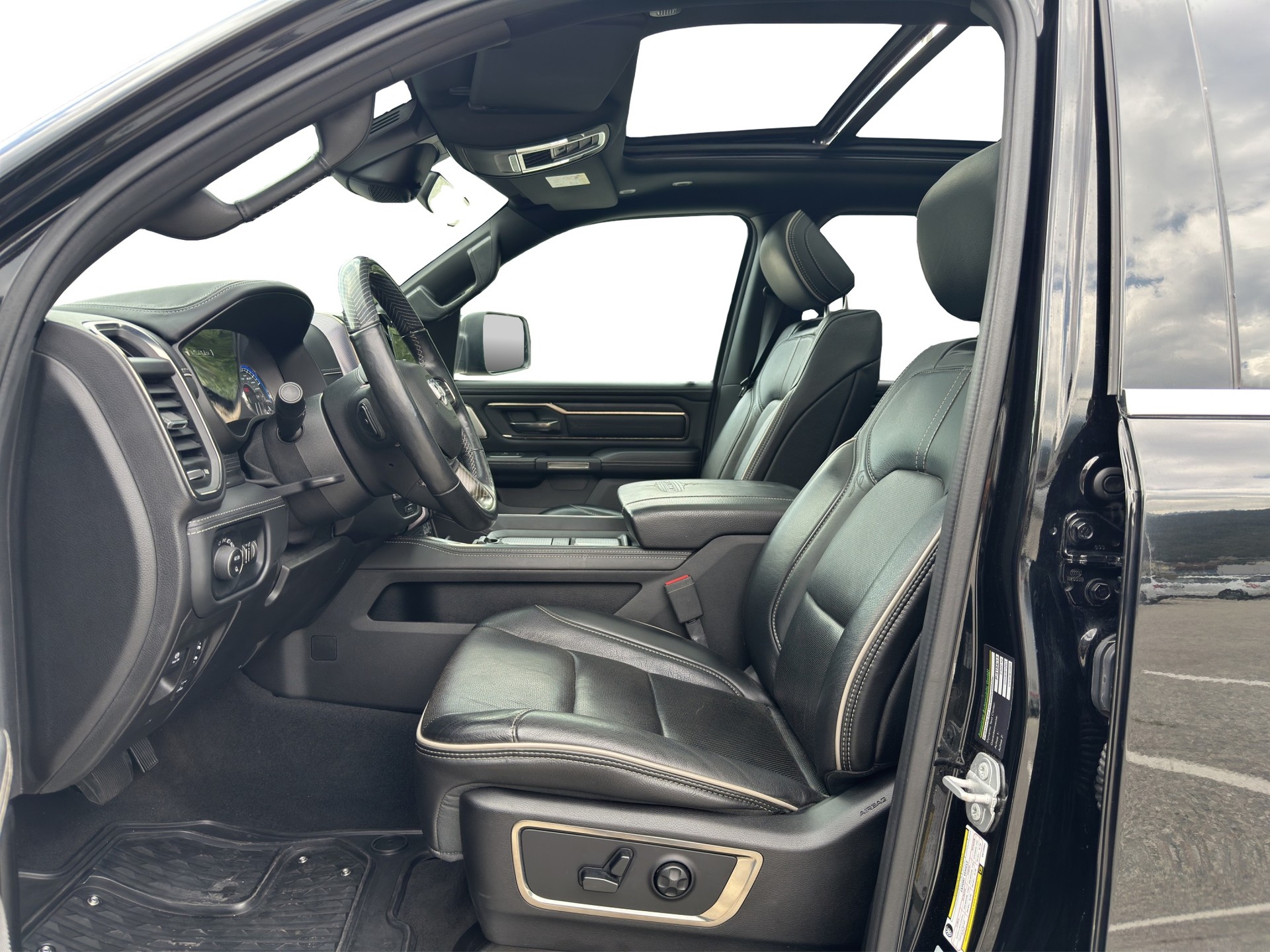 DODGE RAM 1500 Limited 5.7 V8 Hemi-image-20