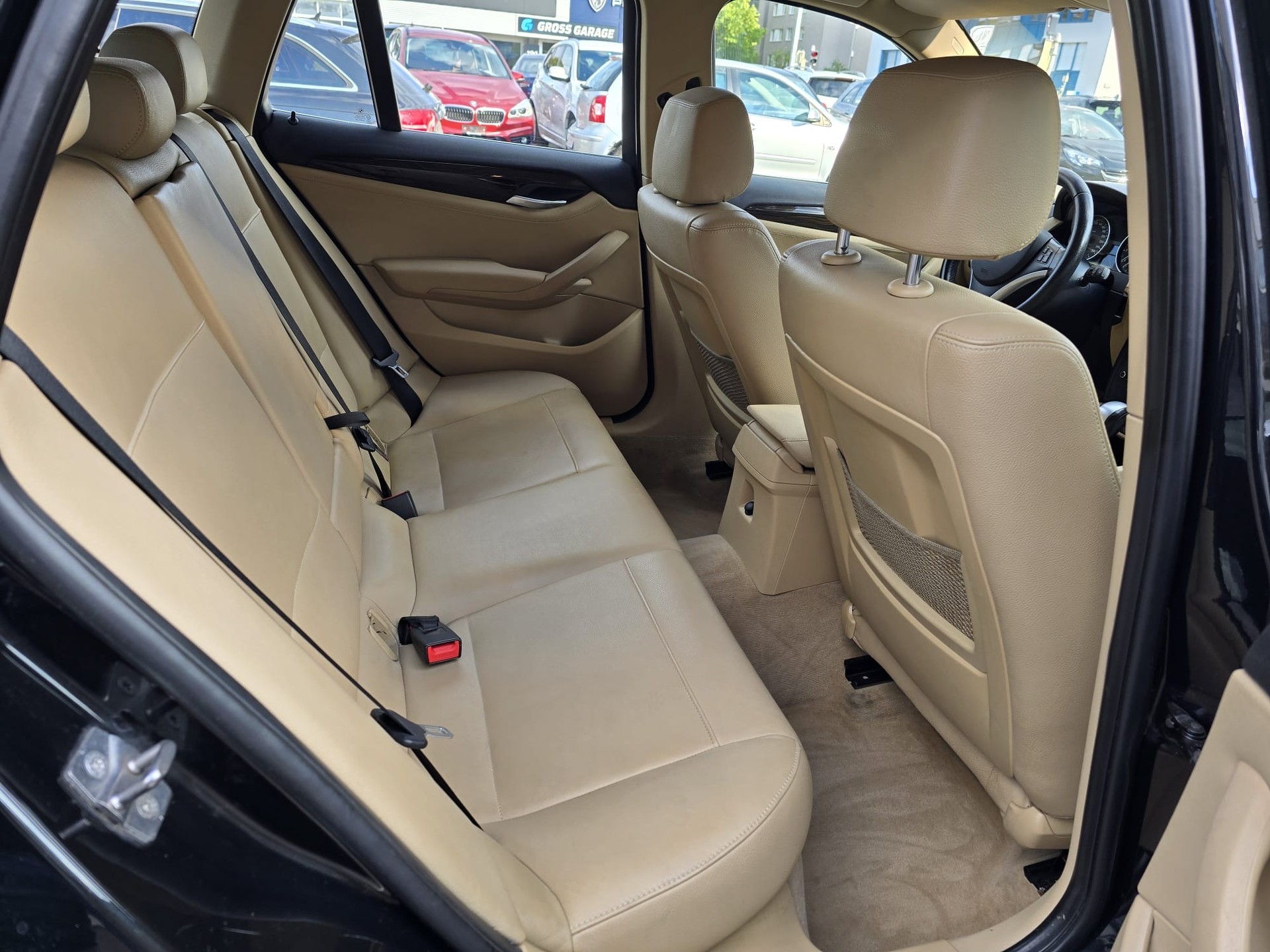 BMW X1 xDrive 28i Steptronic-image-15