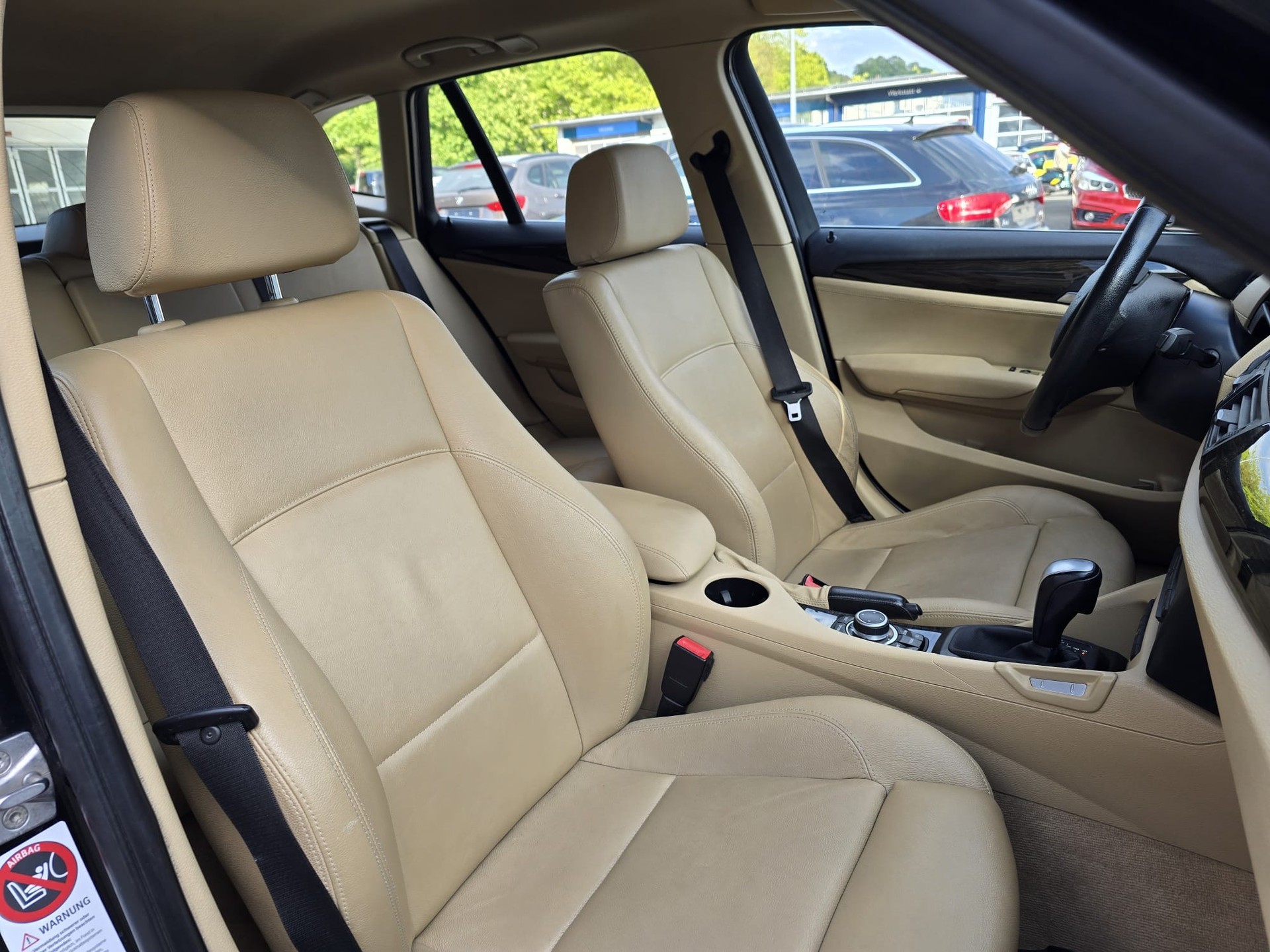 BMW X1 xDrive 28i Steptronic-image-18