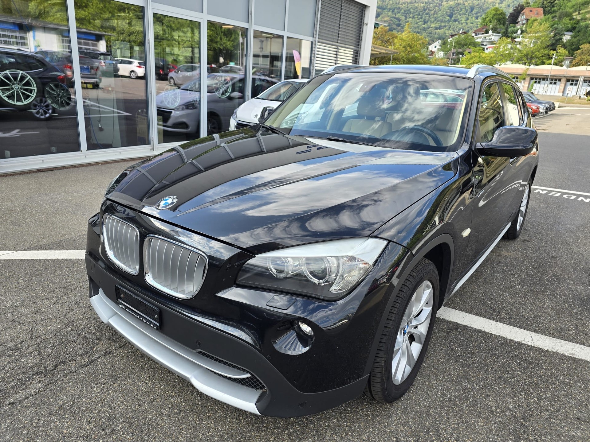 BMW X1 xDrive 28i Steptronic-image-0