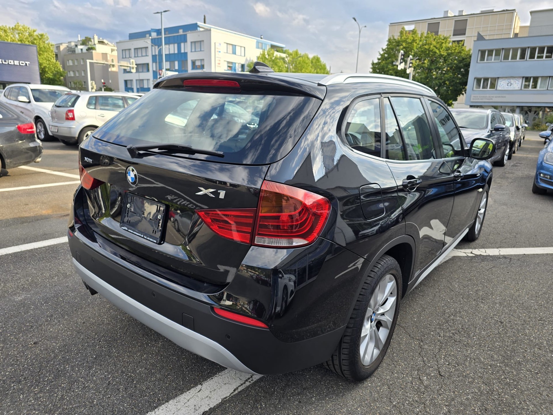 BMW X1 xDrive 28i Steptronic-image-3