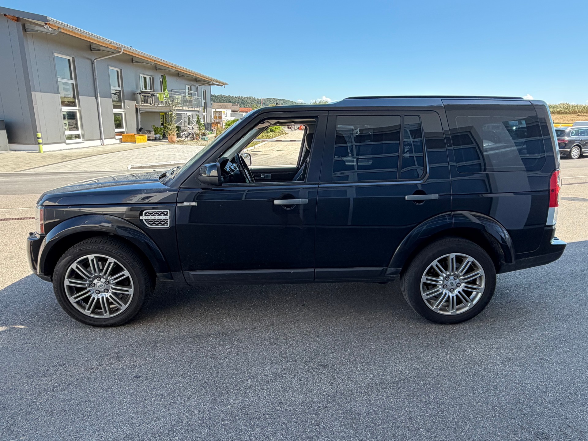 LAND ROVER Discovery 3.0 TDV6 HSE Automatic-image-5