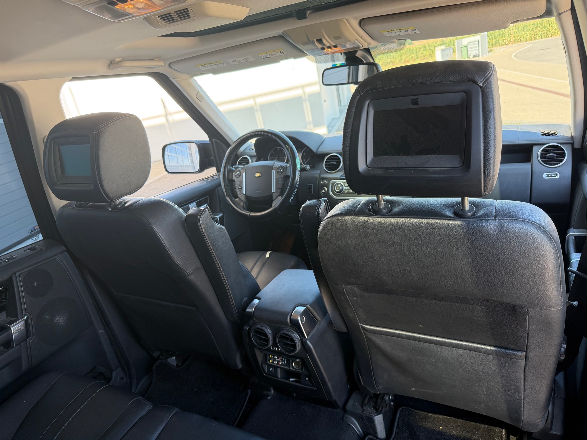 LAND ROVER Discovery 3.0 TDV6 HSE Automatic-image-7