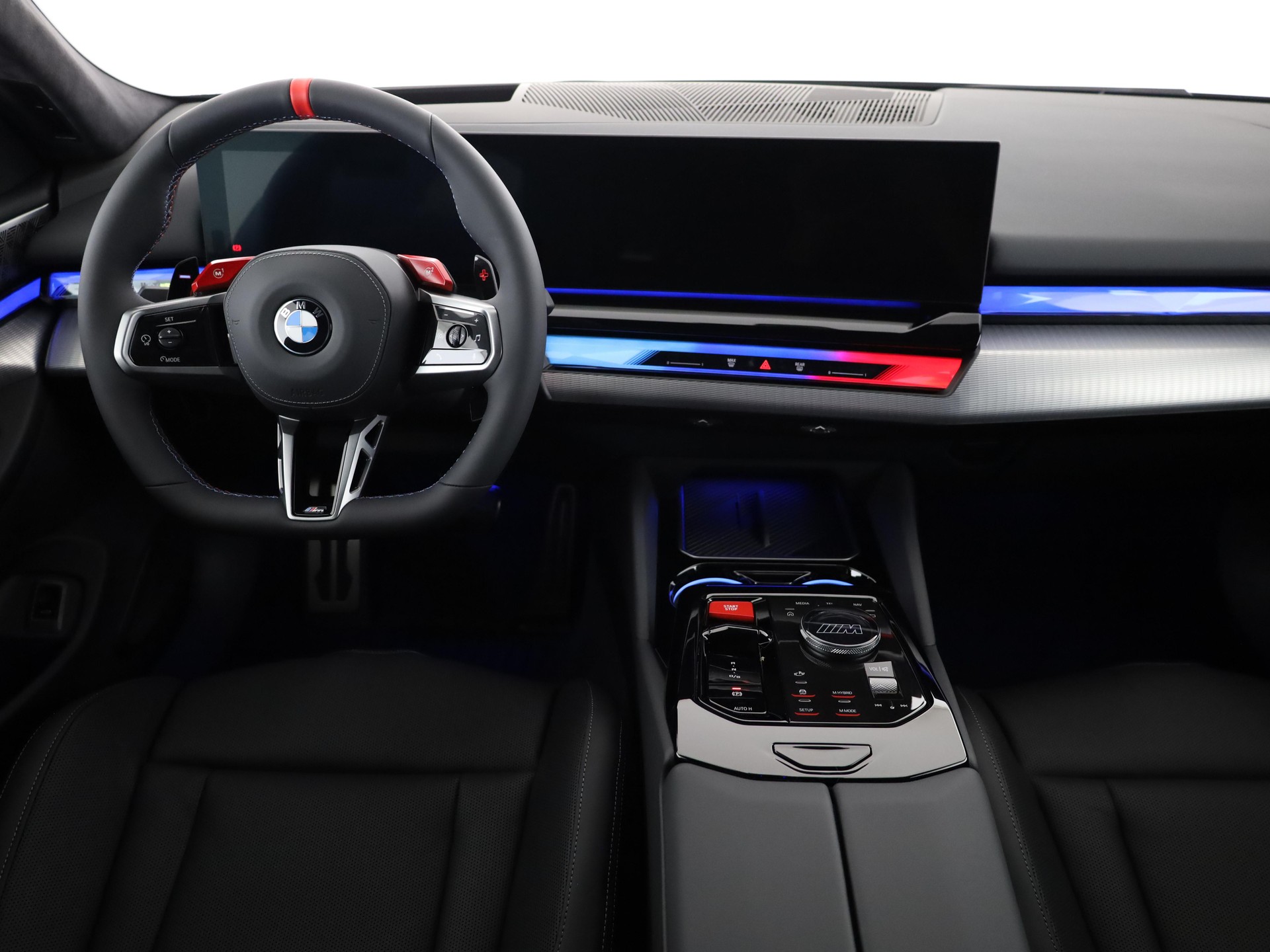 BMW M5 xDrive Touring-image-18