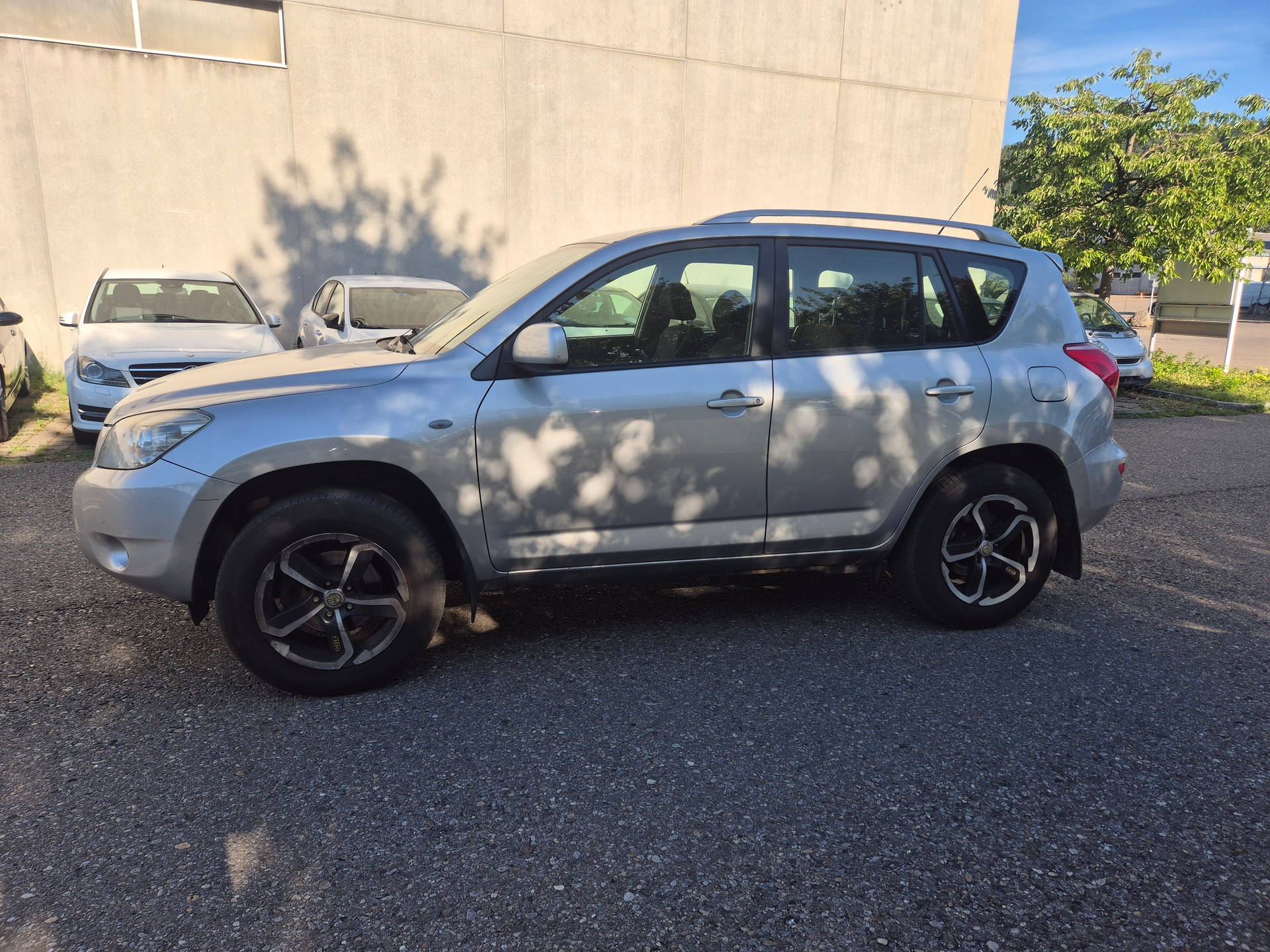 TOYOTA RAV-4 2.0 16V Linea Luna-image-4