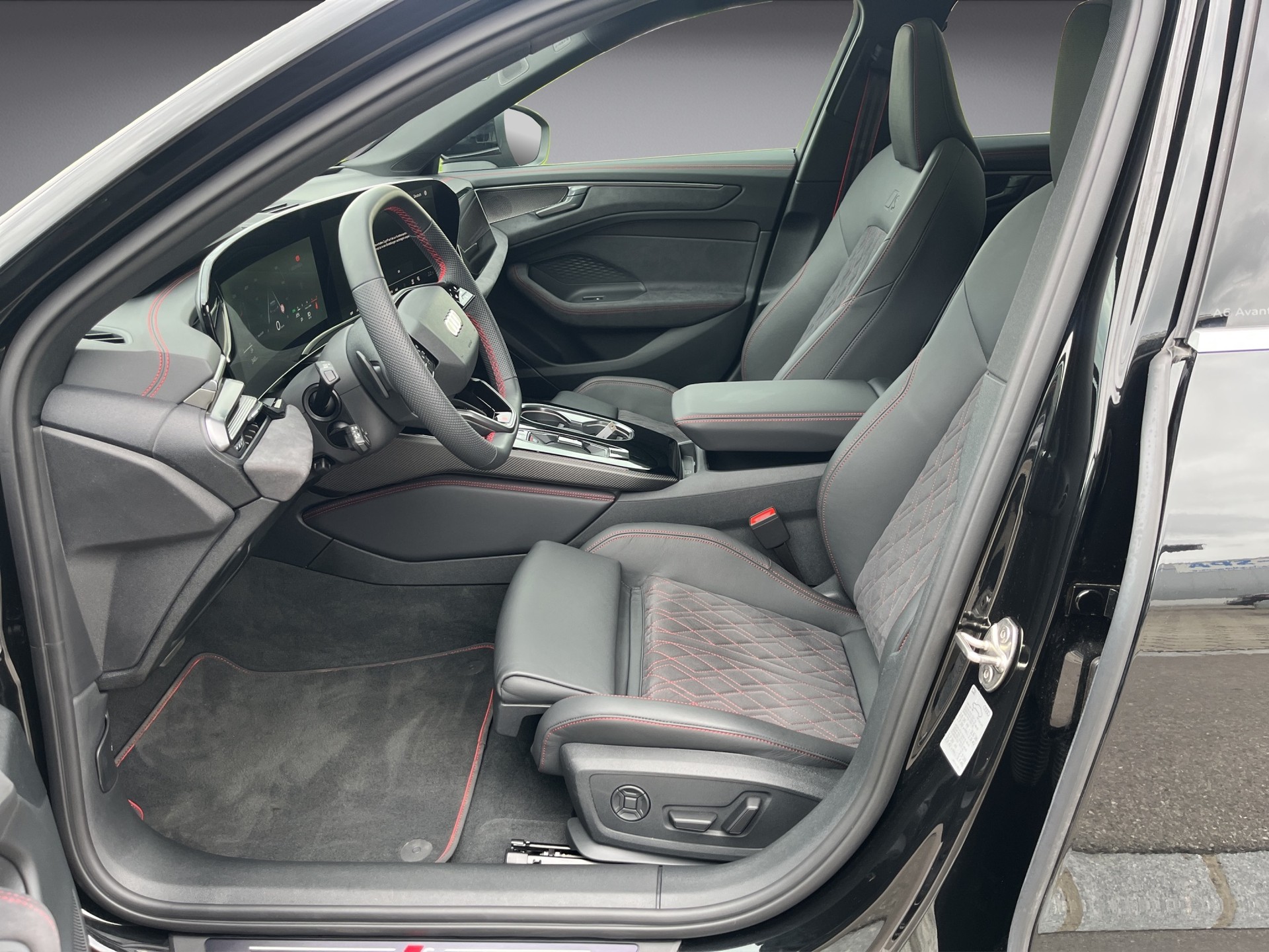 AUDI A6 Avant TFSI quattro 270 kW S tronic*New Modell, Luftfederung, Panorama-Glasdach, (5-Jahre Garantie)-image-8