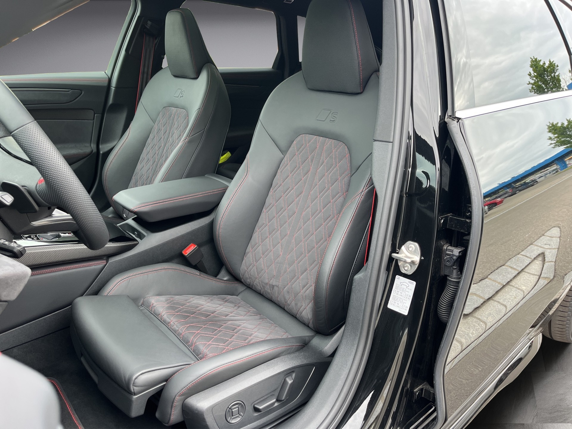 AUDI A6 Avant TFSI quattro 270 kW S tronic*New Modell, Luftfederung, Panorama-Glasdach, (5-Jahre Garantie)-image-9