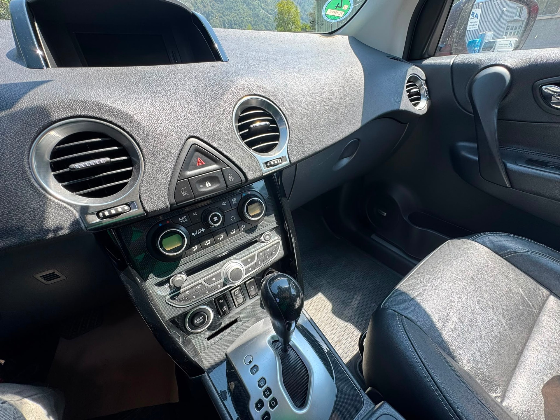RENAULT Koleos 2.0 dCi Dynamique 4x4 Automatic-image-10