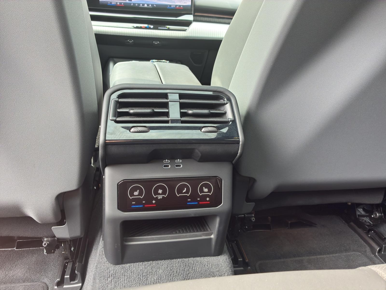 BMW 520d xDrive Touring-image-19