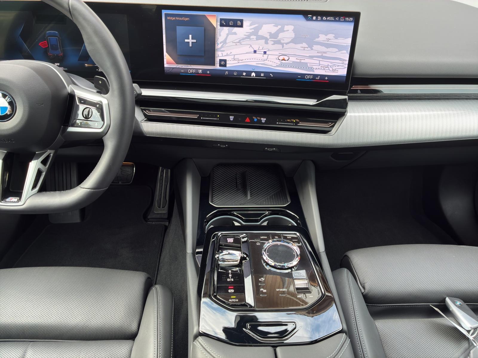 BMW 520d xDrive Touring-image-14