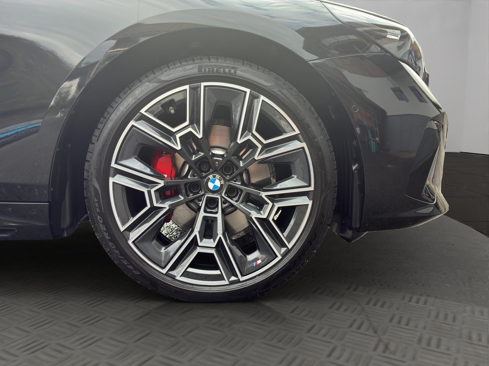 BMW 520d xDrive Touring-image-21