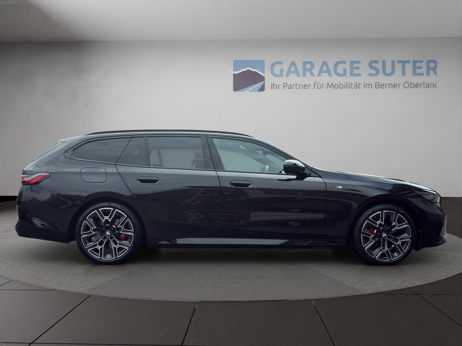 BMW 520d xDrive Touring-image-5