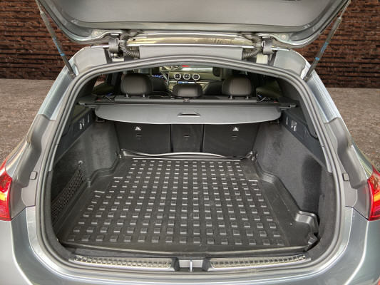 MERCEDES-BENZ C 200 T 4Matic AMG Line-image-6