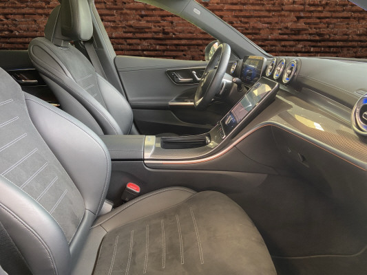 MERCEDES-BENZ C 200 T 4Matic AMG Line-image-11