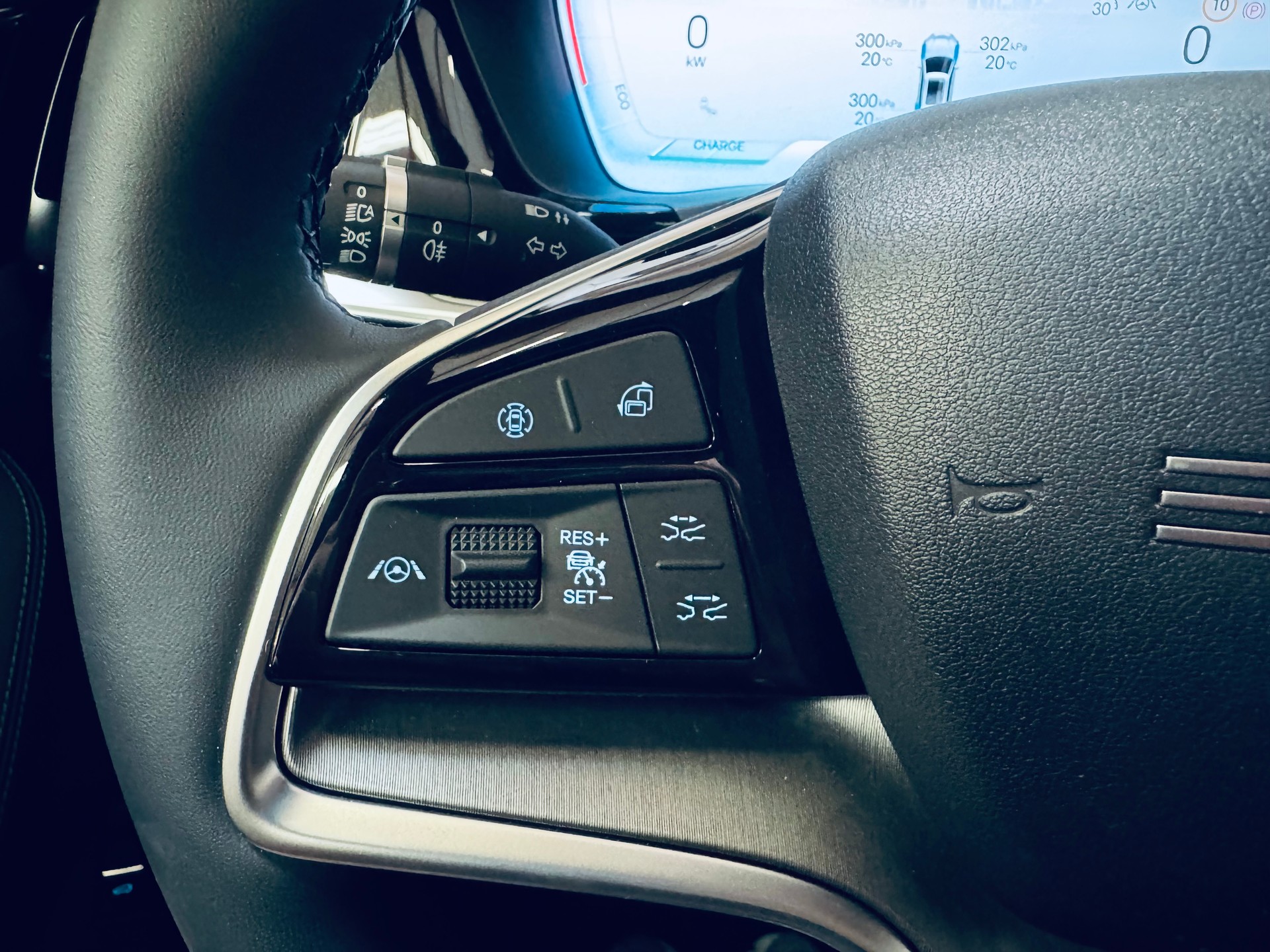 BYD Seal U DM-i Design AWD-image-23