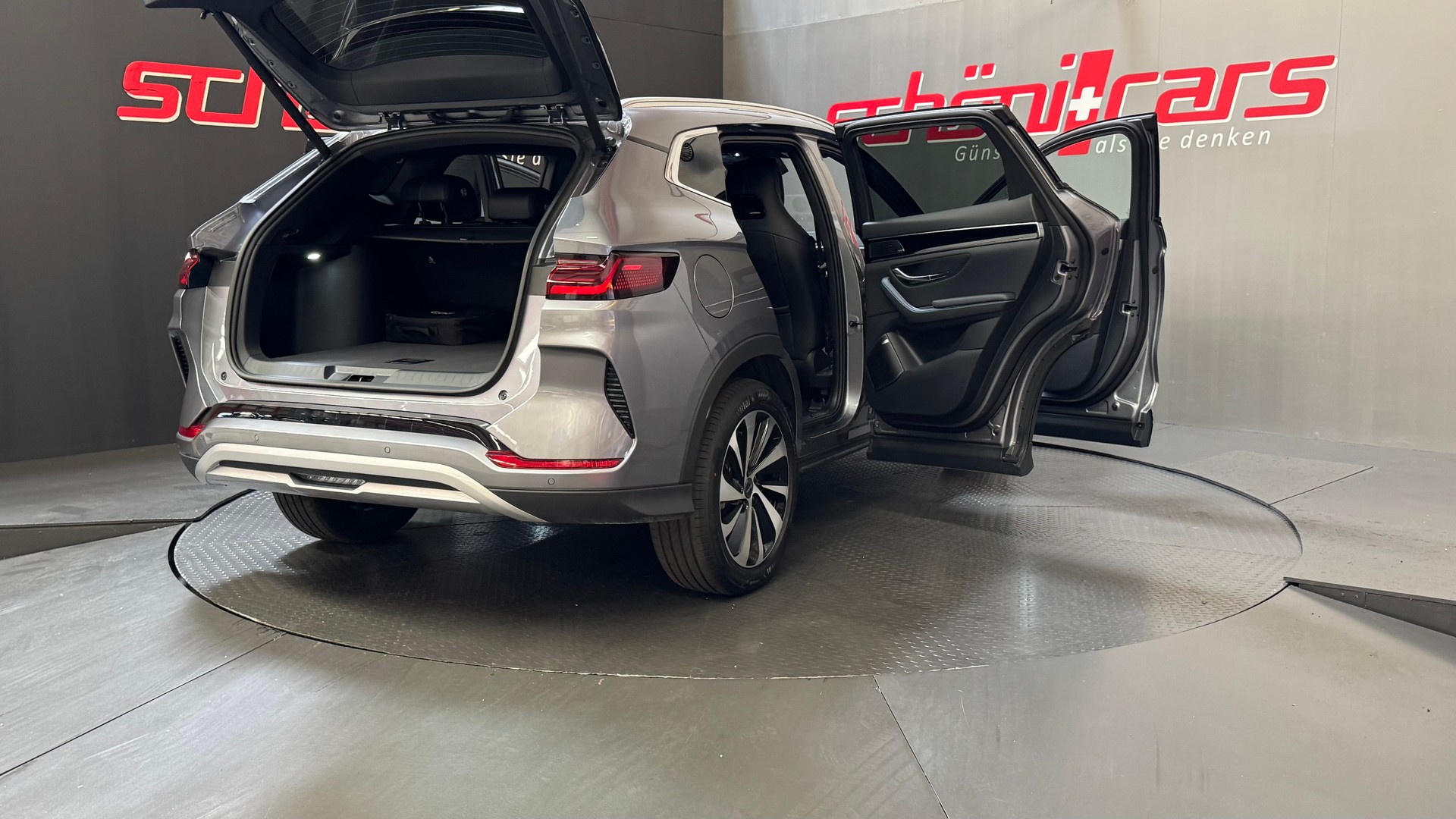 BYD Seal U DM-i Design AWD-image-5