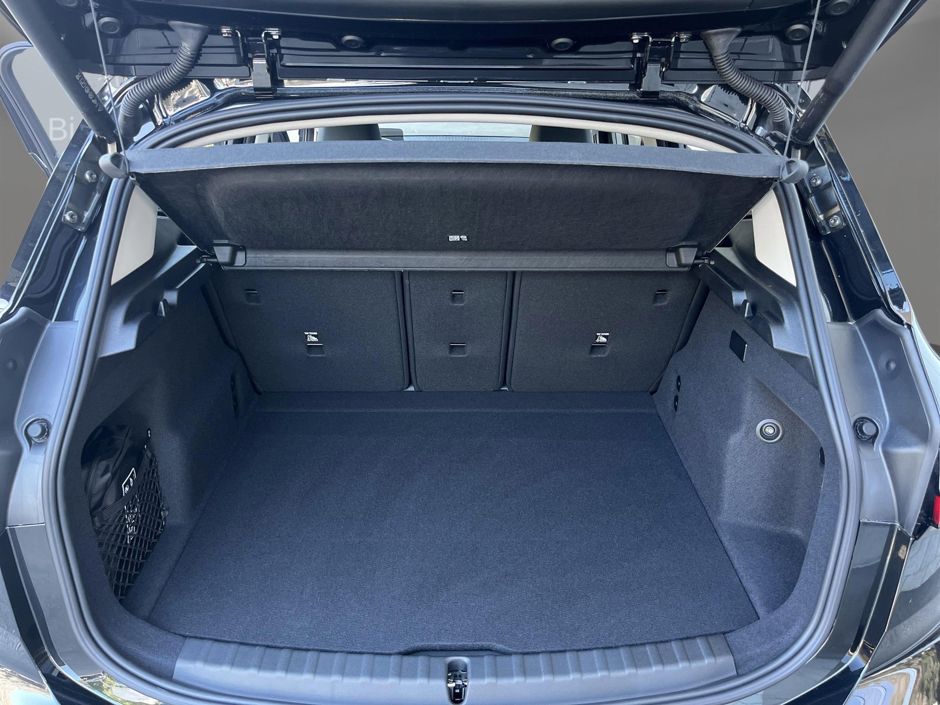 BMW 225e xDrive Active Tourer-image-17