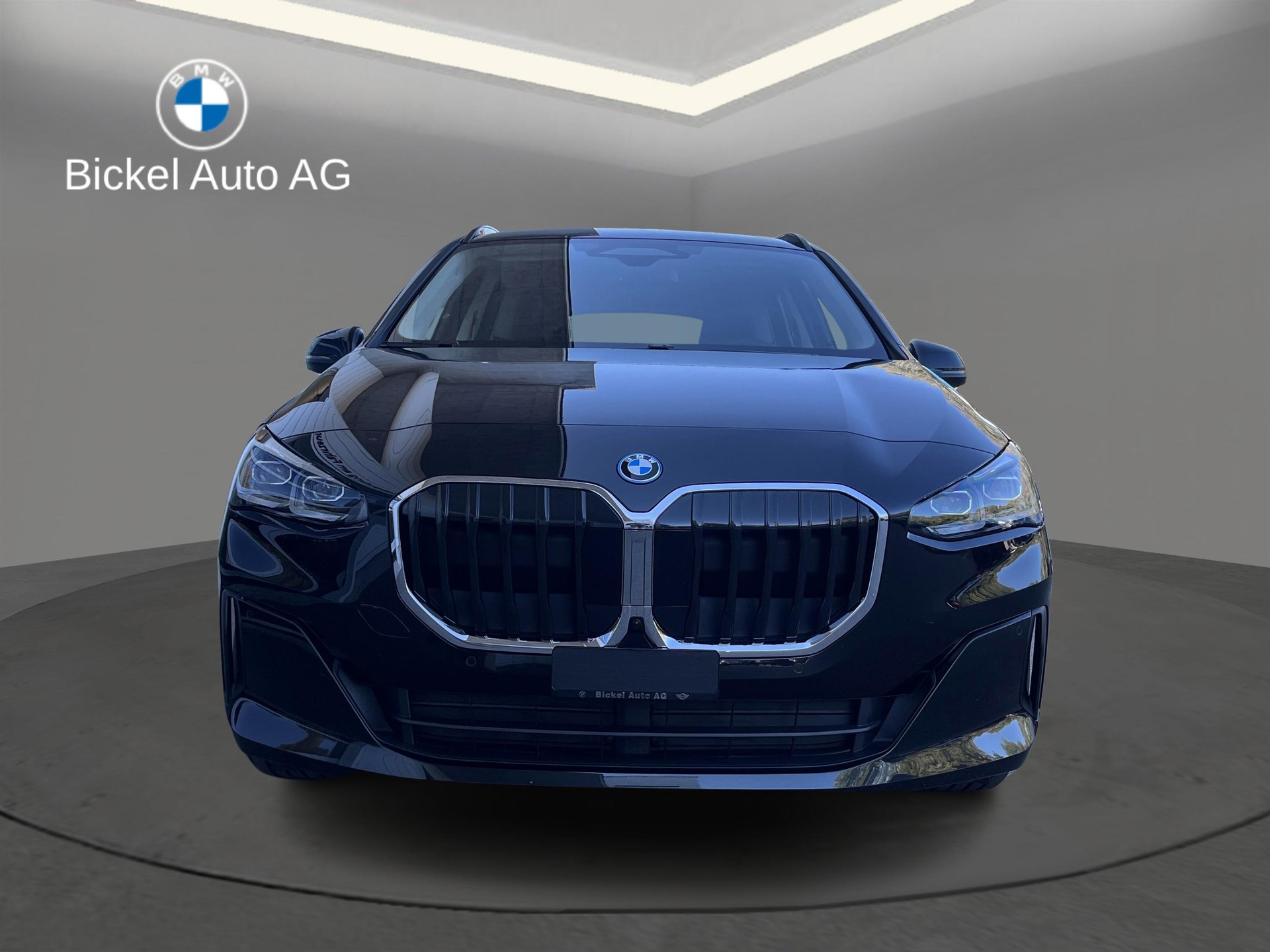 BMW 225e xDrive Active Tourer-image-3