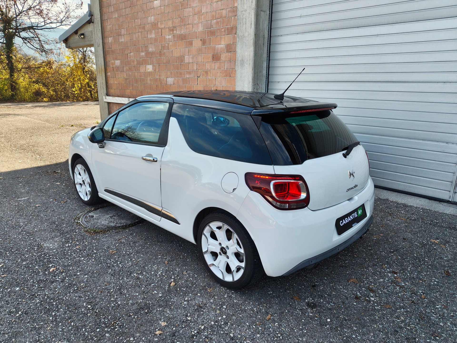 DS AUTOMOBILES DS3 1.6 THP Sport Chic-image-1