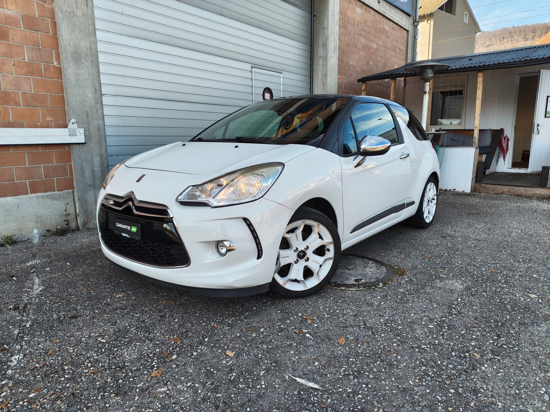 DS AUTOMOBILES DS3 1.6 THP Sport Chic-image-0