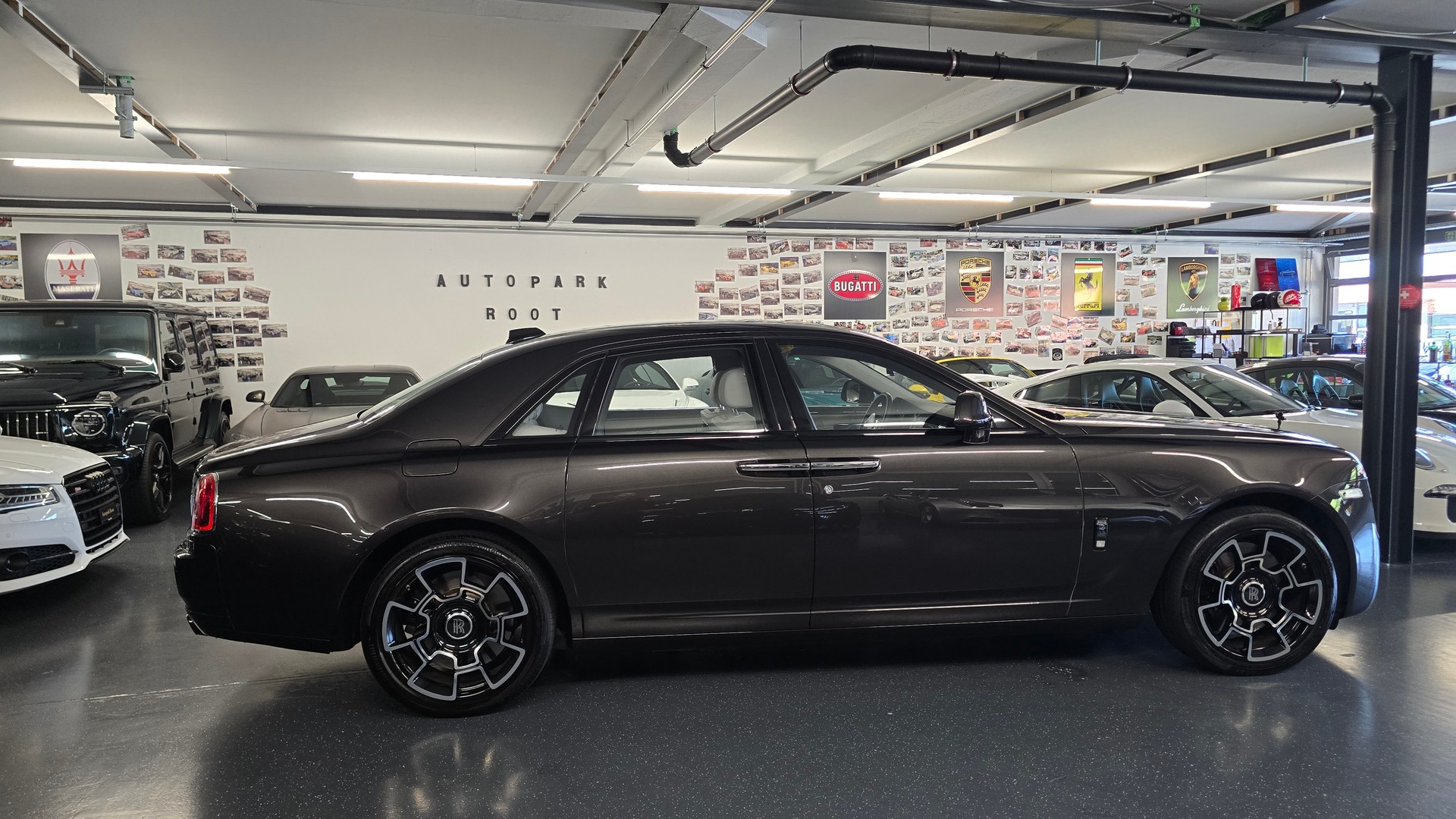 ROLLS-ROYCE Ghost 6.6 V12 Black Badge-image-4
