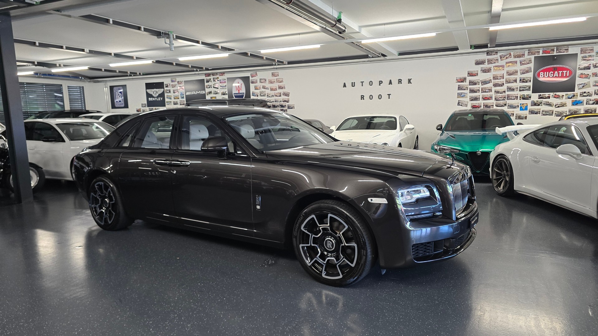 ROLLS-ROYCE Ghost 6.6 V12 Black Badge