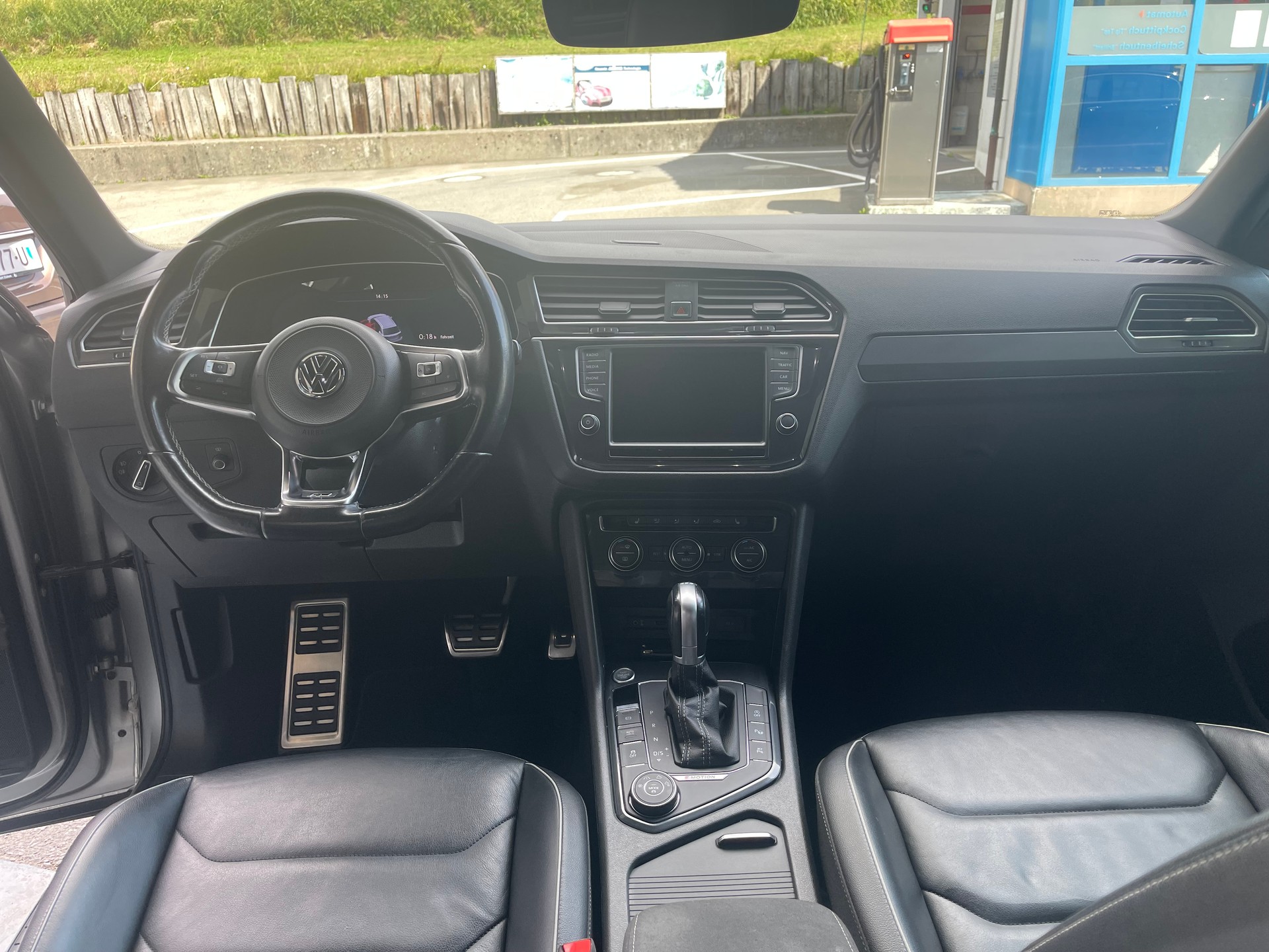VW Tiguan 2.0TSI R-Line Highline 4Motion DSG-image-8
