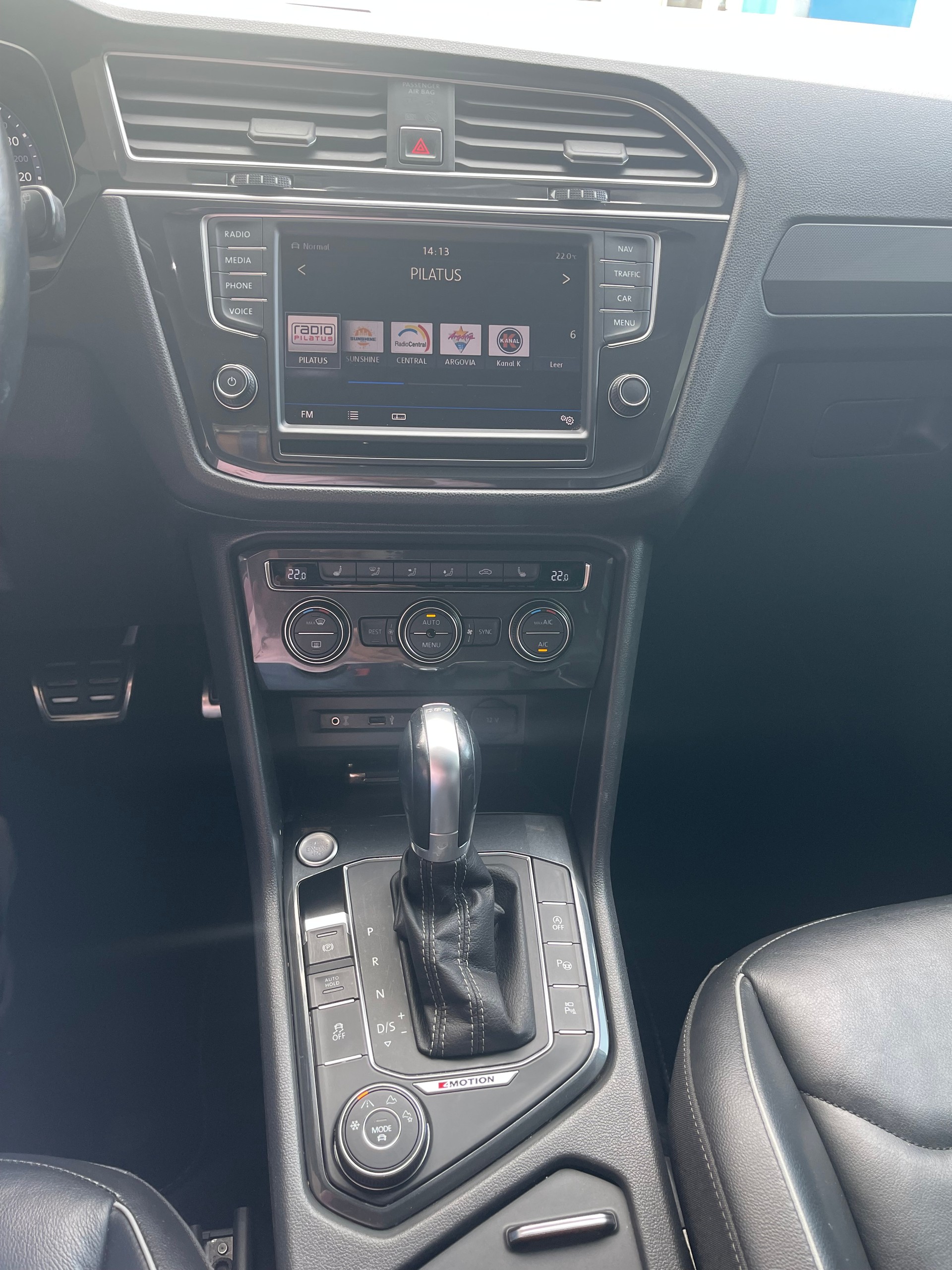 VW Tiguan 2.0TSI R-Line Highline 4Motion DSG-image-18
