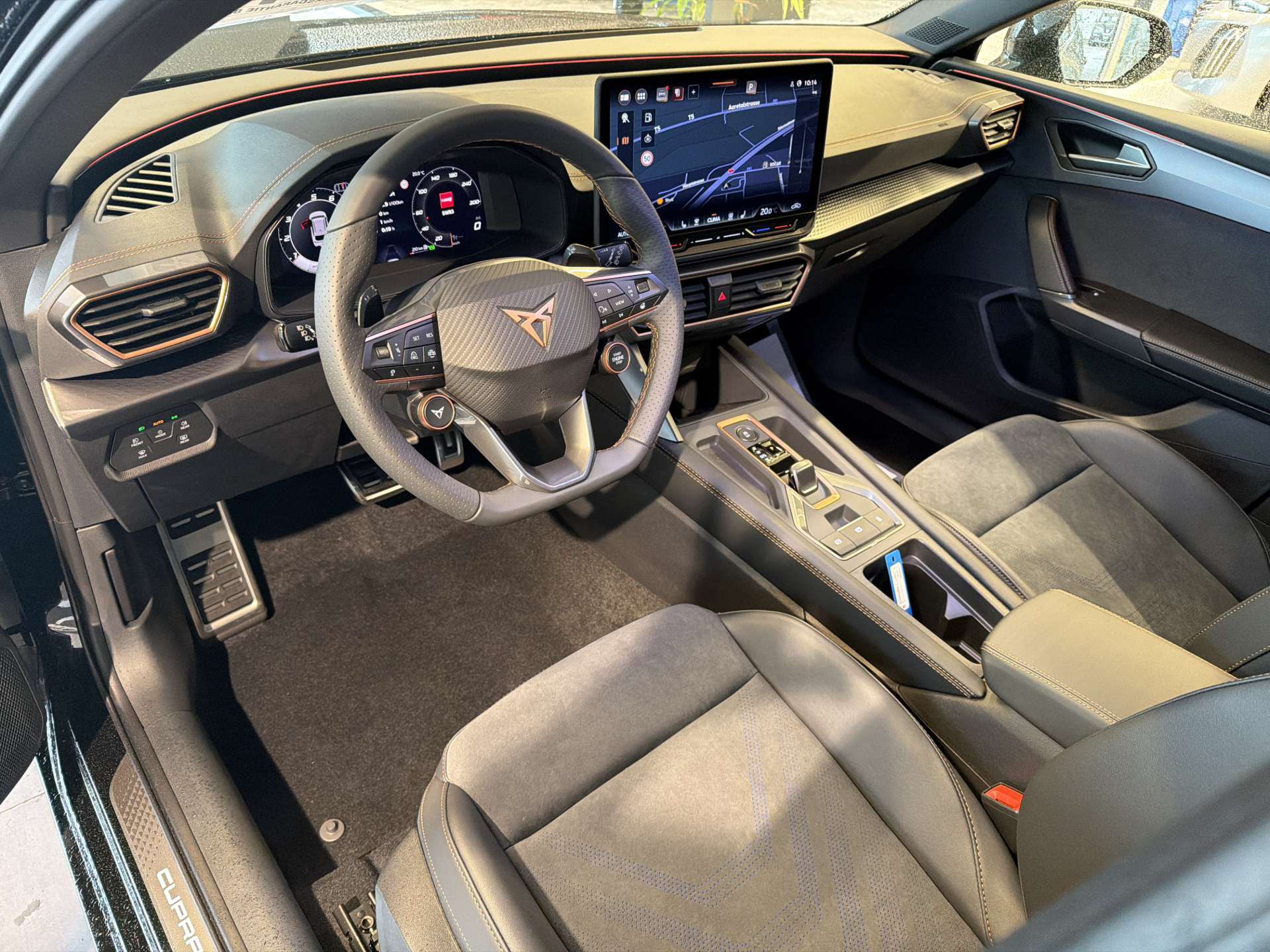 CUPRA LEON ST 2.0 TSi VZ 333PS 4Drive DSG-Automat-image-5