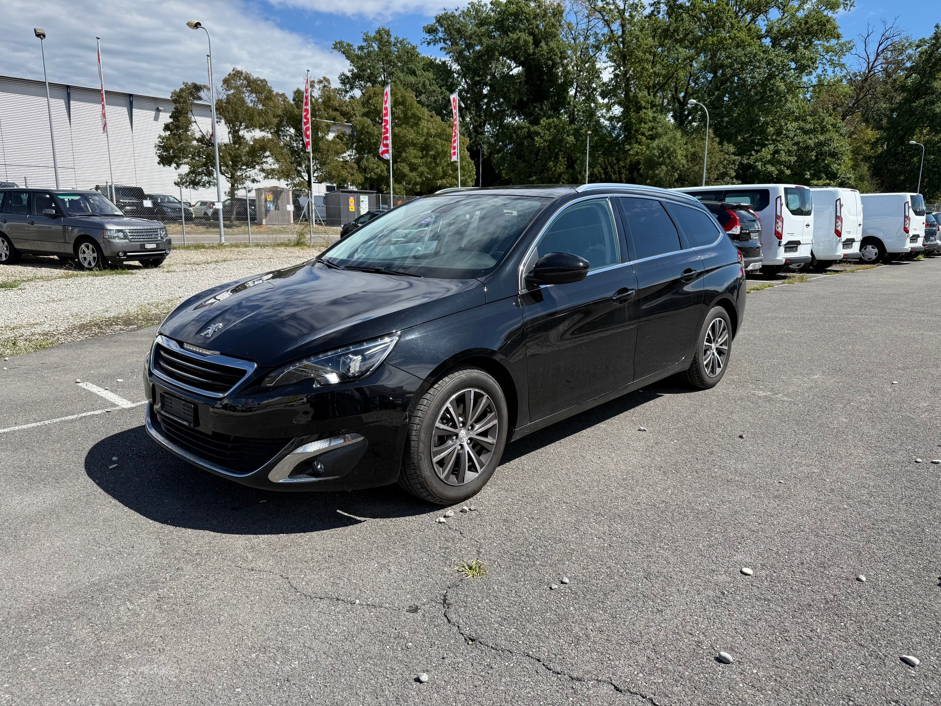 PEUGEOT 308 SW 1.2 THP Style Automatic-image-1