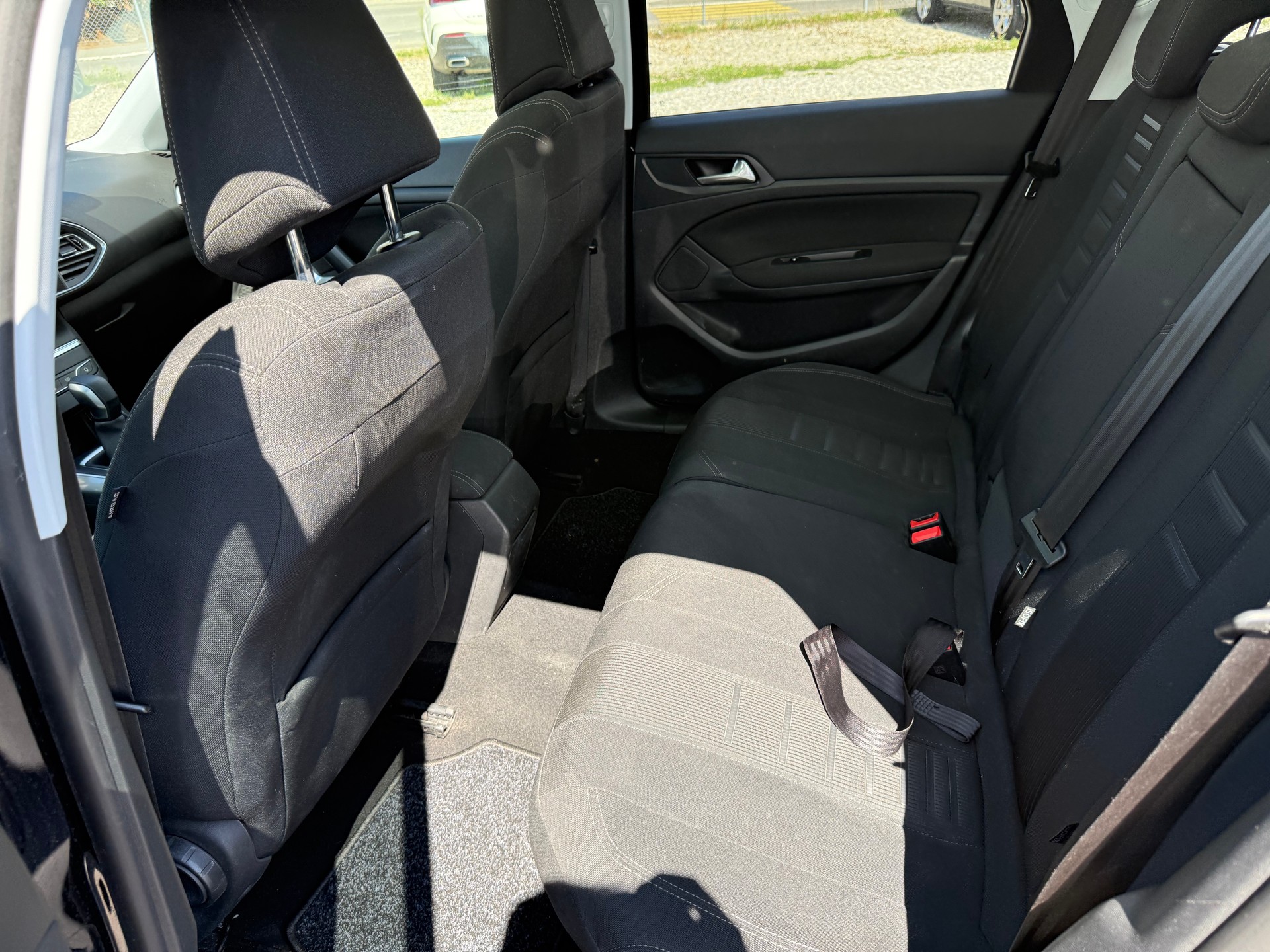 PEUGEOT 308 SW 1.2 THP Style Automatic-image-7