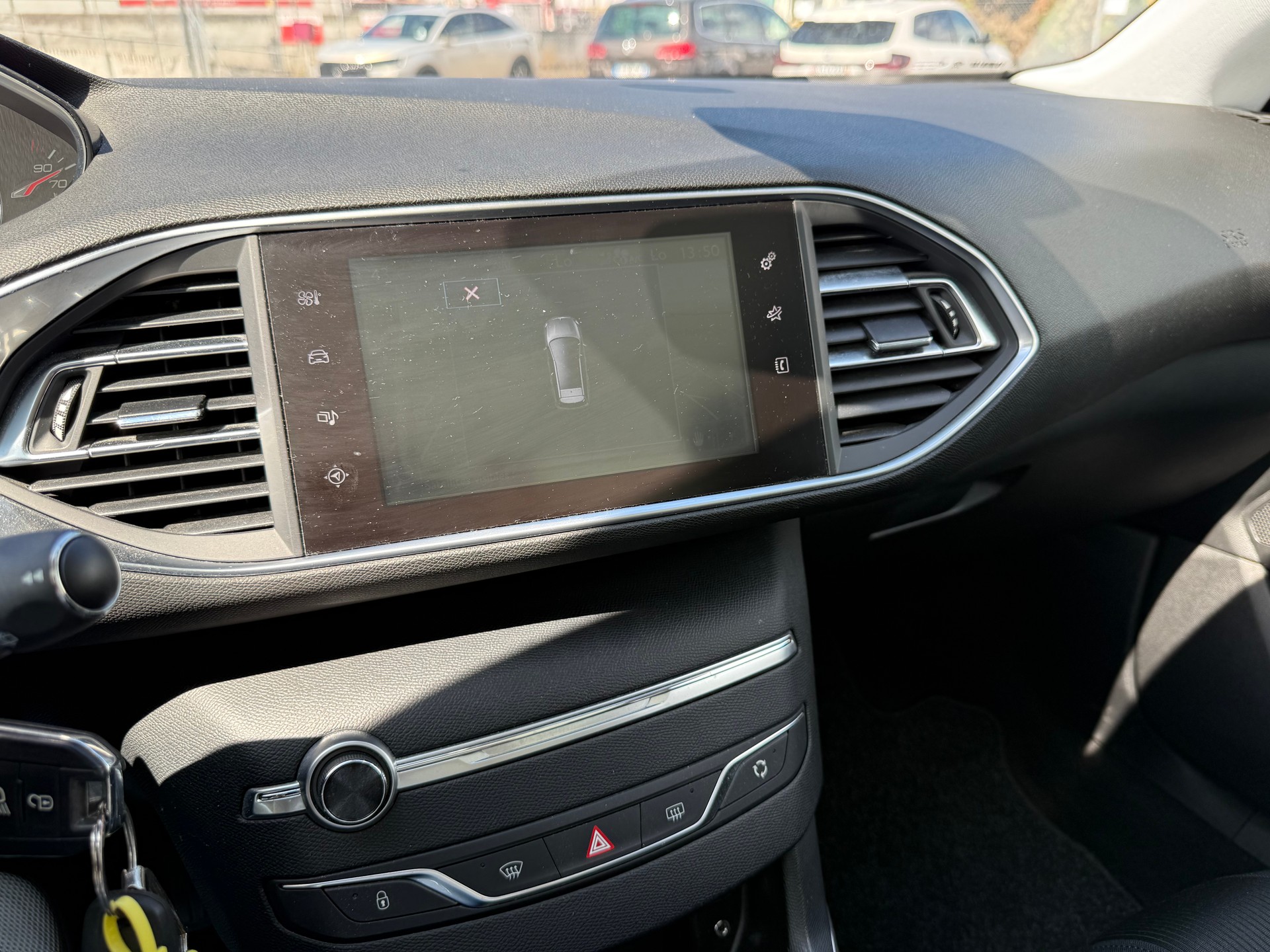 PEUGEOT 308 SW 1.2 THP Style Automatic-image-12