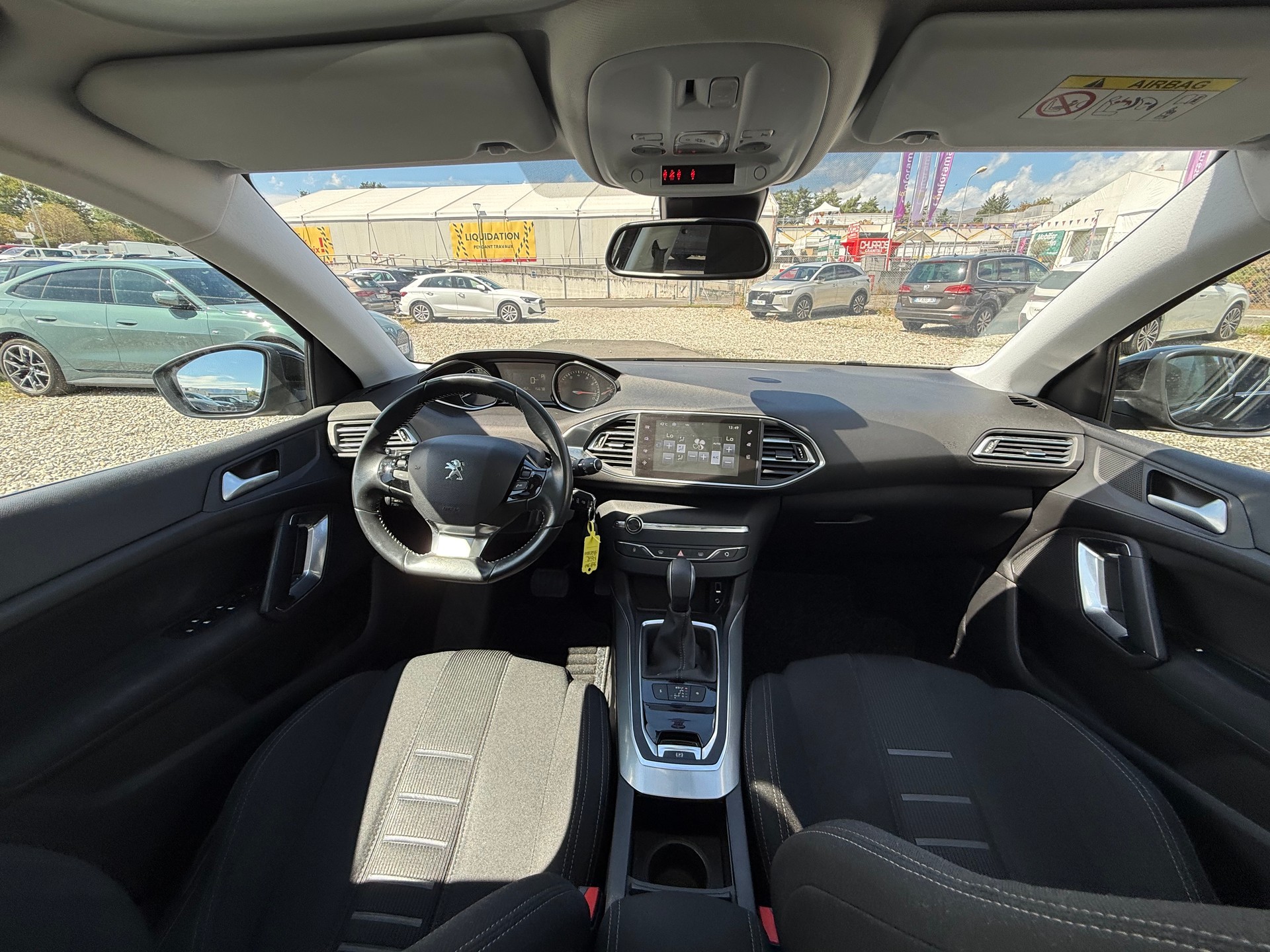 PEUGEOT 308 SW 1.2 THP Style Automatic-image-10