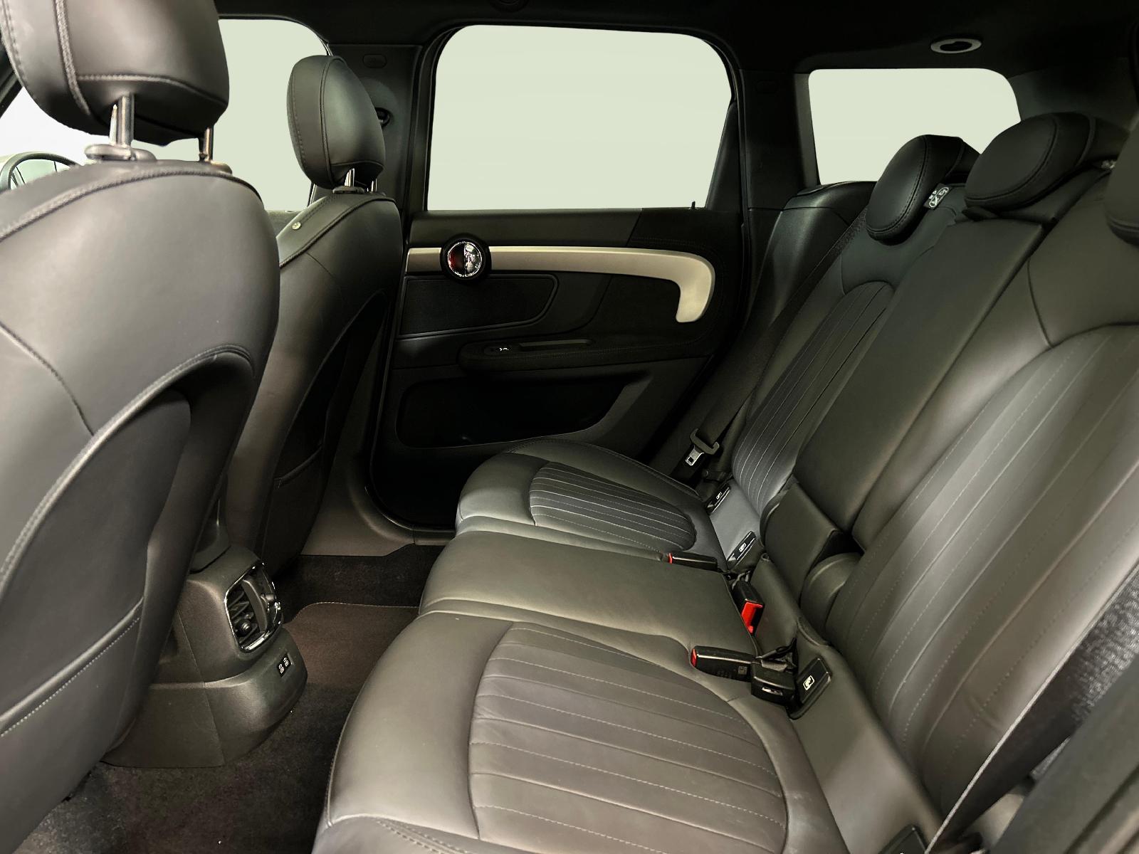 MINI Countryman F60 2.0i Cooper S SAG ALL4-image-3