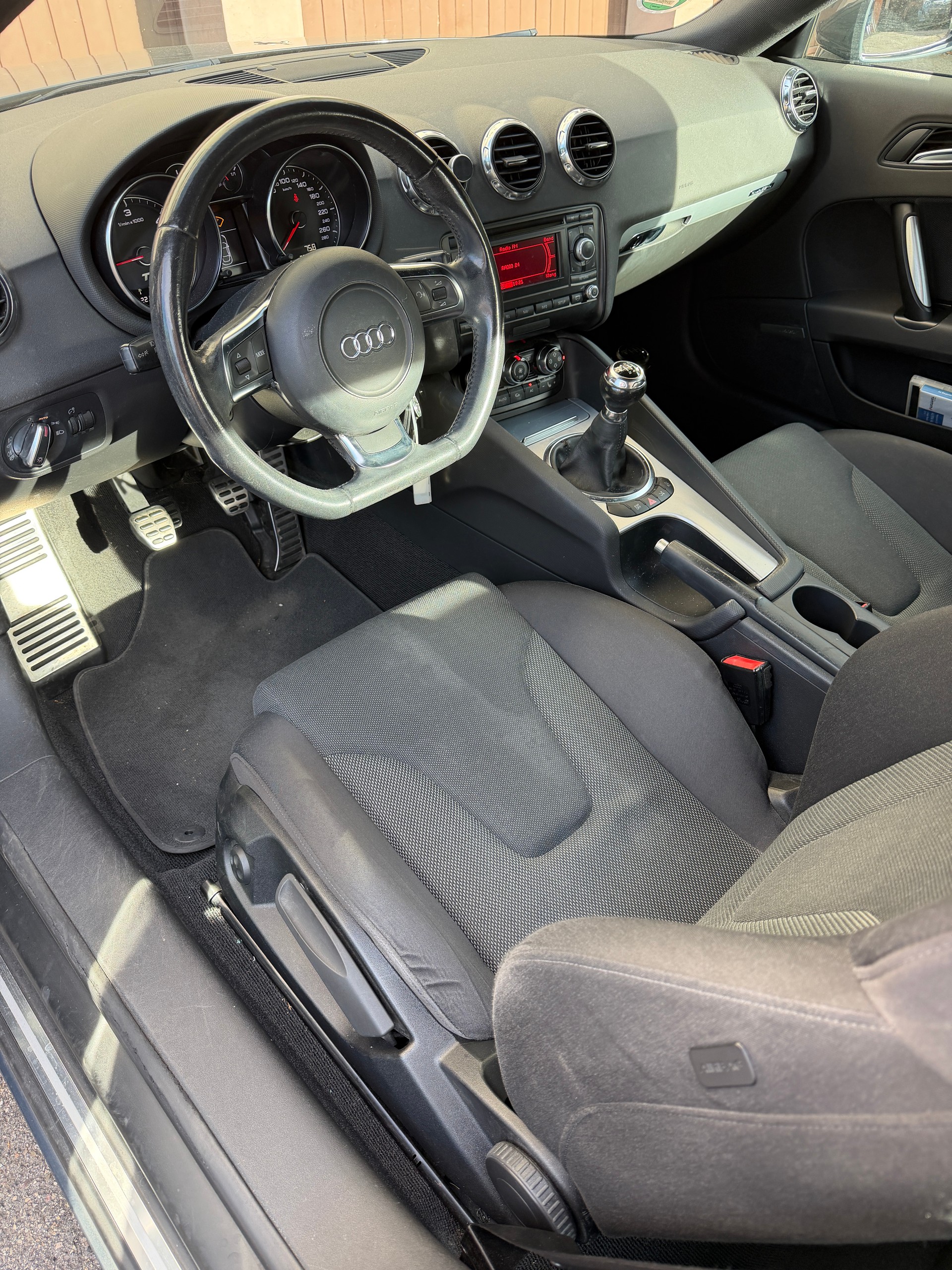 AUDI 2.0 TDI quattro-image-2