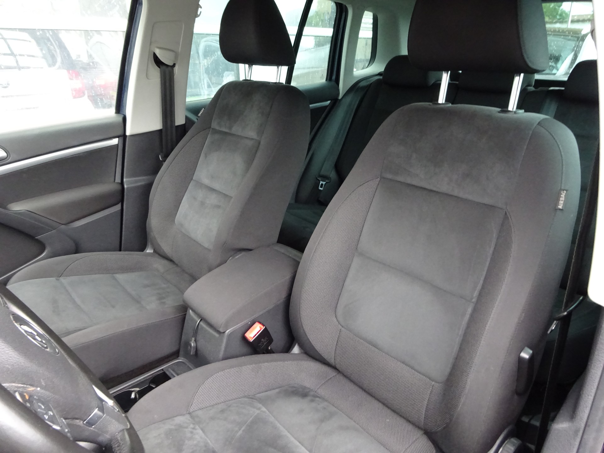 VW Tiguan 2.0 TDI BMT Salomon 4Motion DSG-image-6