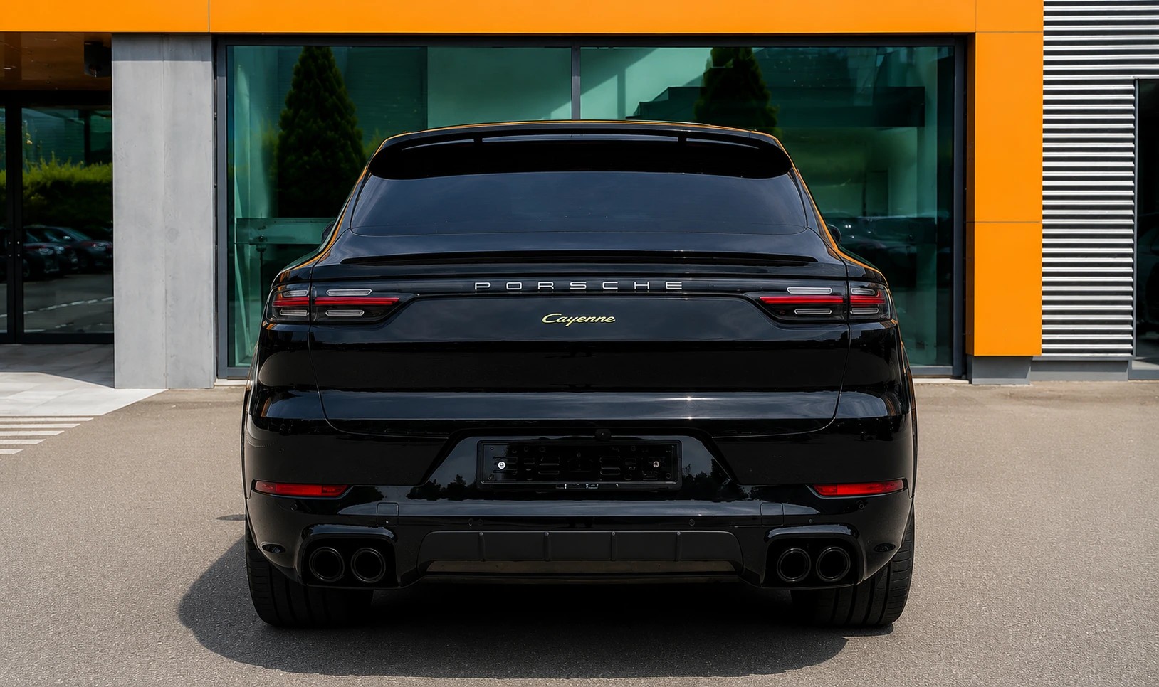 PORSCHE Cayenne Coupé 3.0 V6 E-Hybrid Platinum Edition-image-2