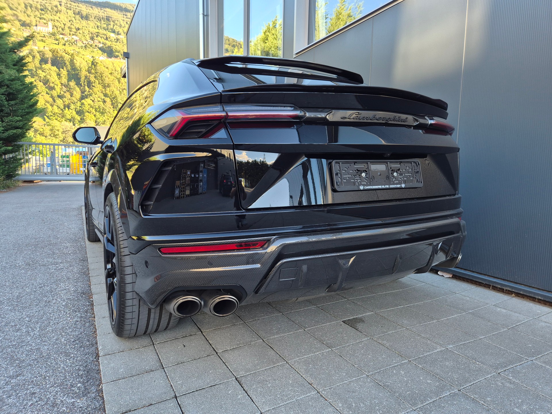 LAMBORGHINI Urus E-Gear-image-9