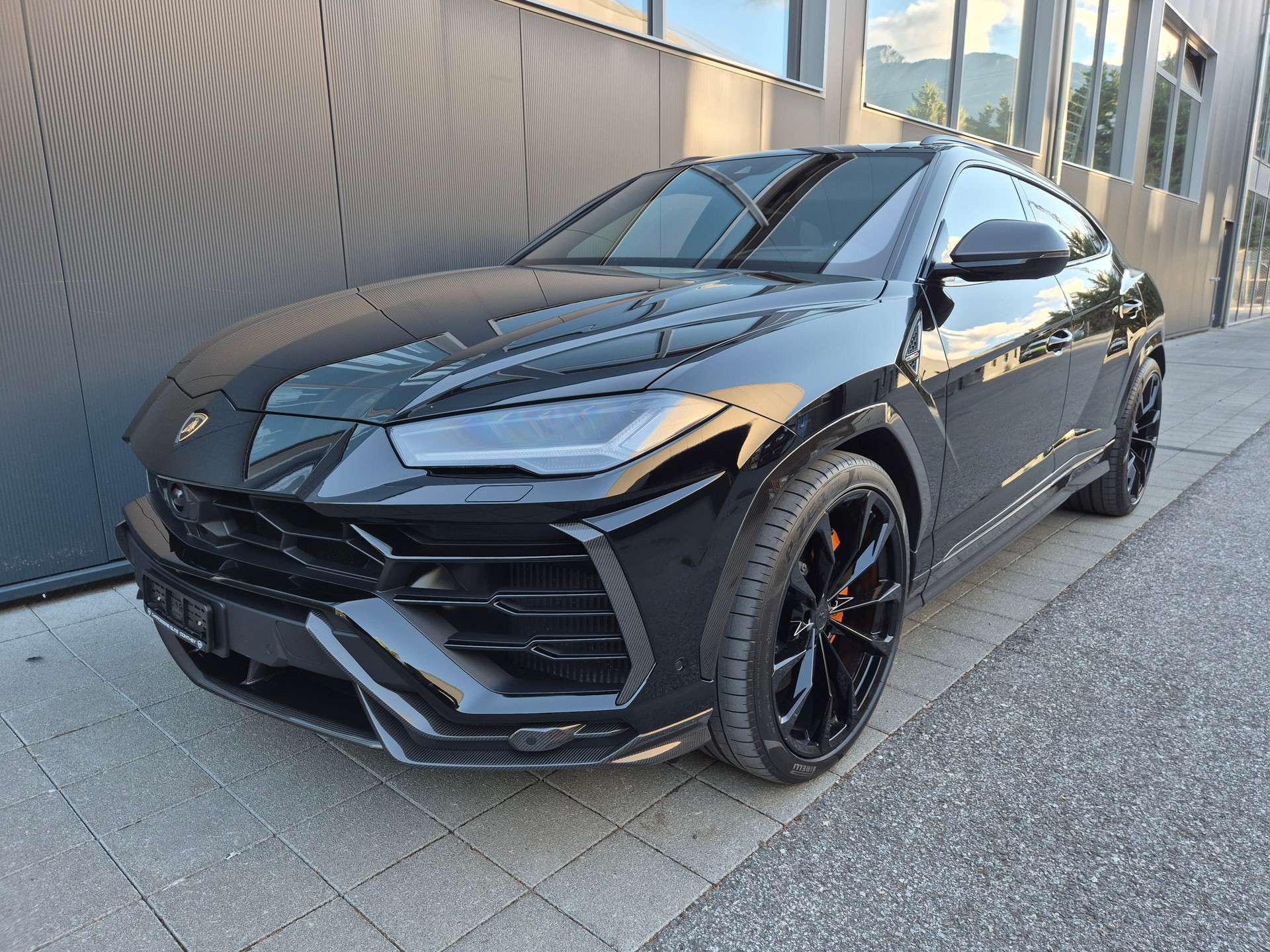 LAMBORGHINI Urus E-Gear-image-0