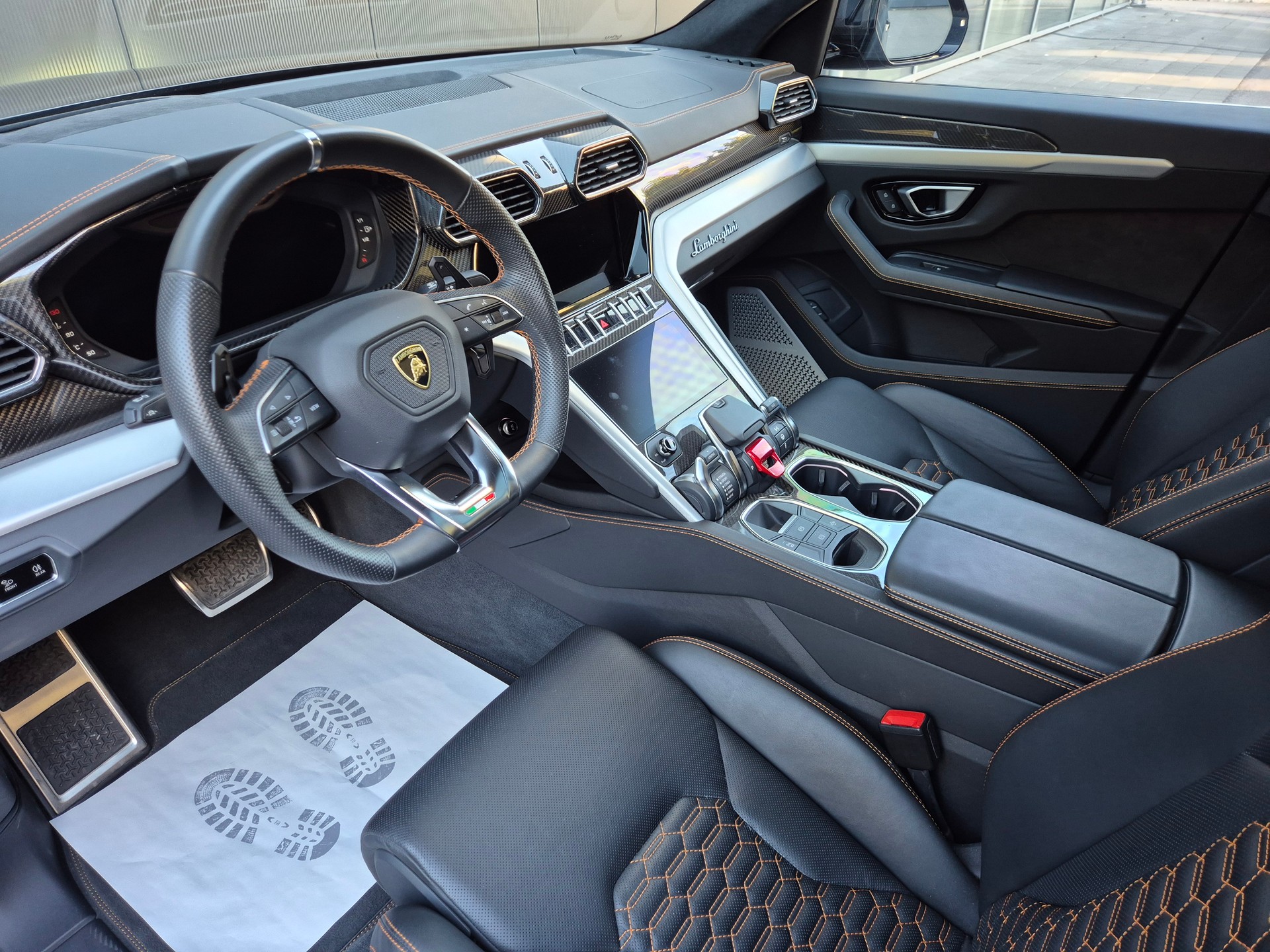LAMBORGHINI Urus E-Gear-image-12
