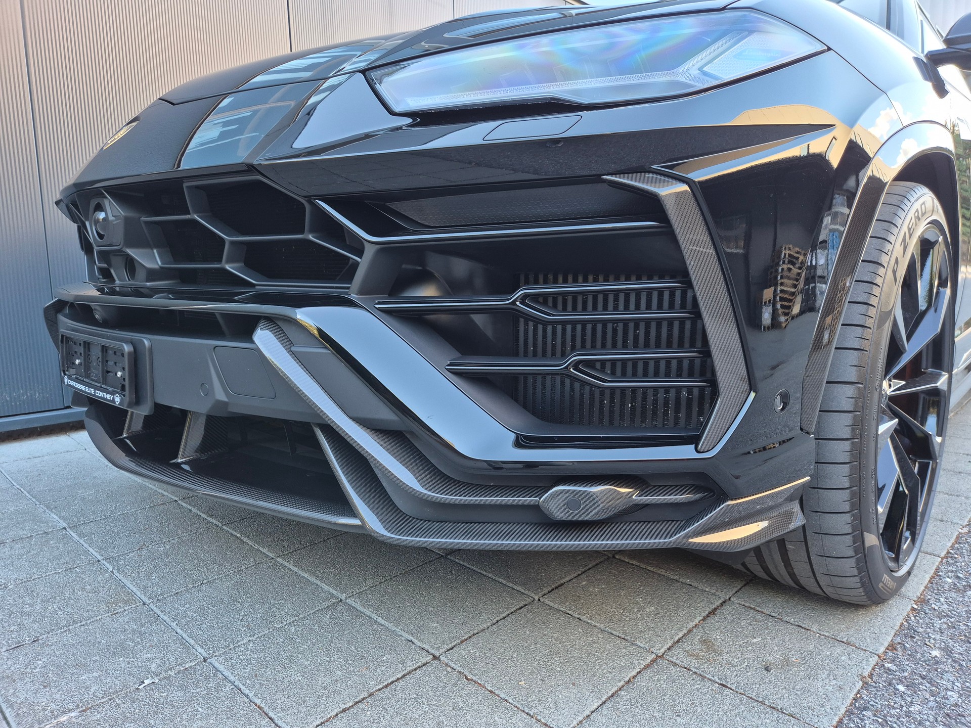 LAMBORGHINI Urus E-Gear-image-2