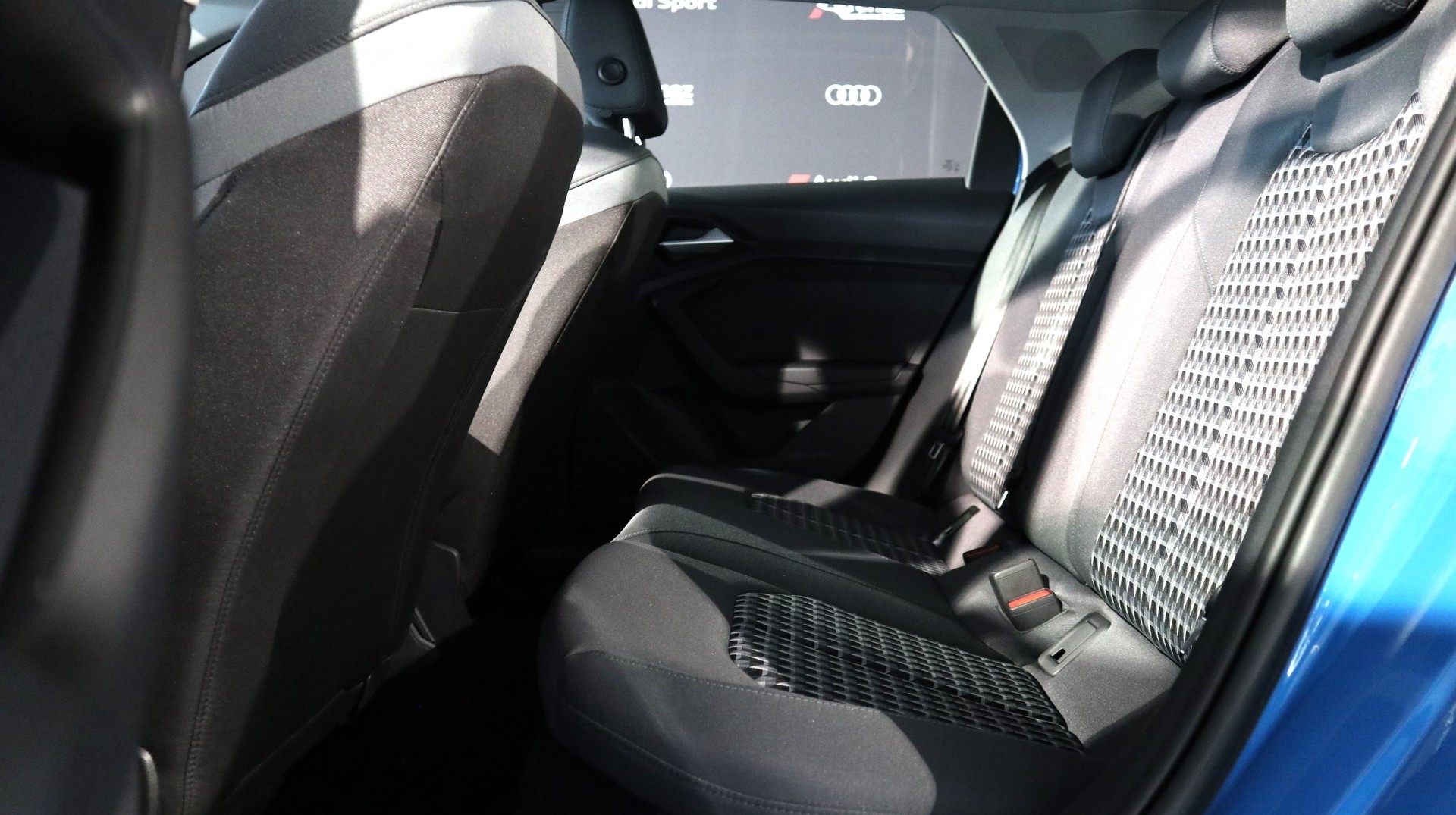 AUDI A1 Sportback 35 TFSI S Line S-tronic-image-5